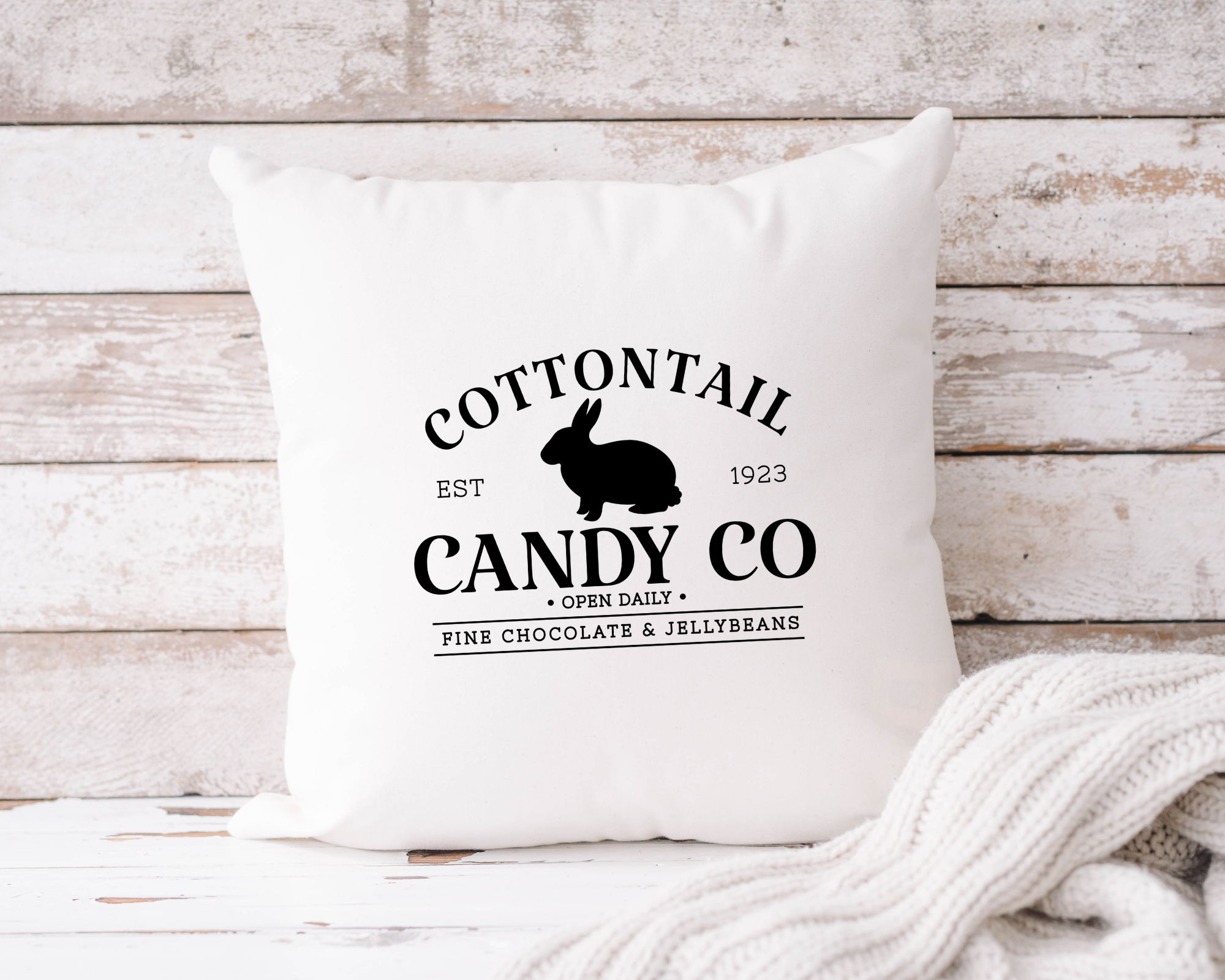 Kissen Osterhase | Farmhouse Motiv | Ostern Hase | Kissenbezug Rabbit | schwarz weiß | 40 x 40 cm Roo's Gift Shop