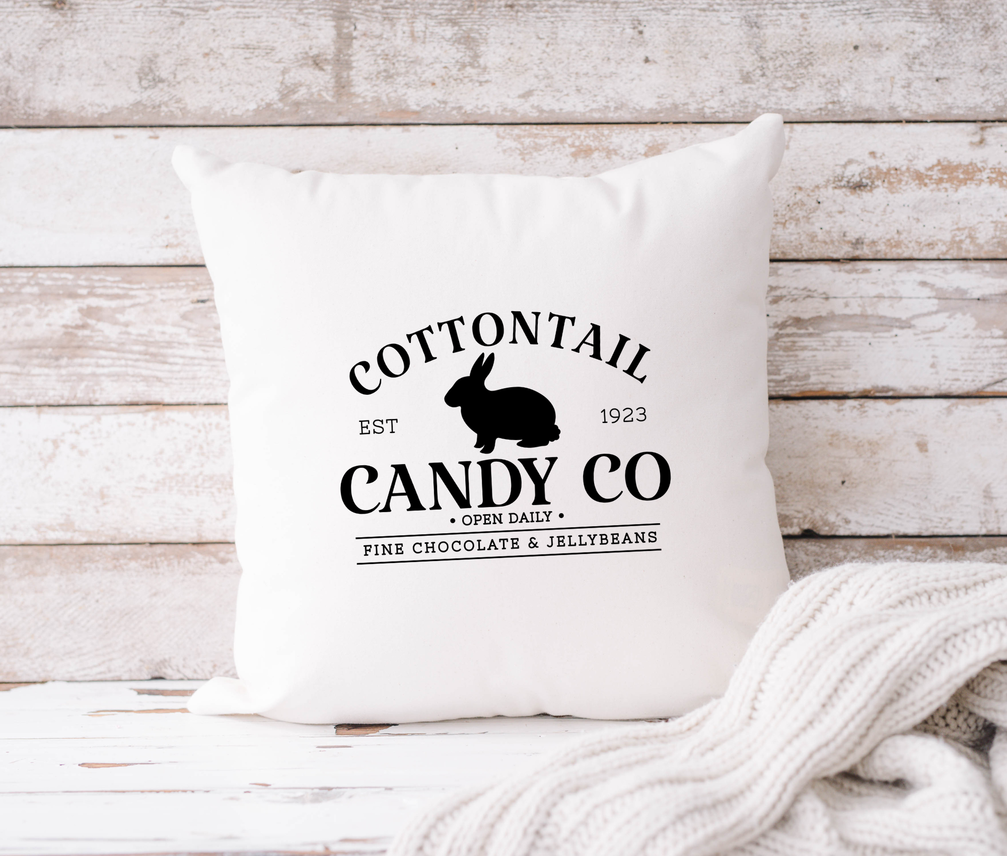 Kissen Osterhase | Farmhouse Motiv | Ostern Hase | Kissenbezug Rabbit | schwarz weiß | 40 x 40 cm Roo's Gift Shop