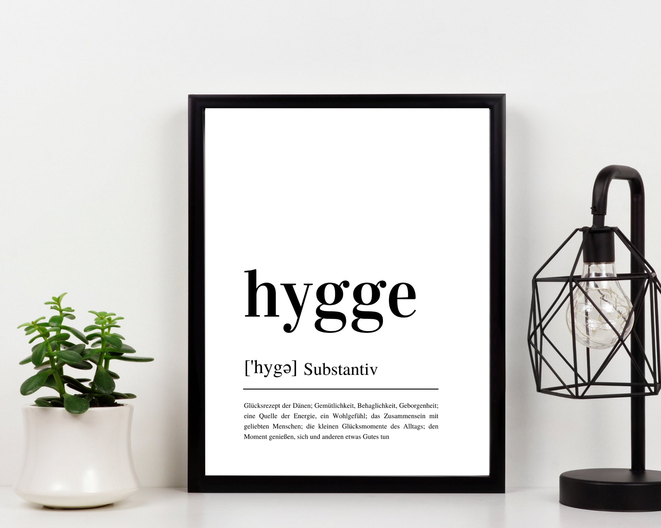Design Poster | HYGGE | Definition | Digital Print | Typo Bild | gerahmter Kunstdruck | Duden Lautschrift | Gemütlichkeit | Happy | Rahmen