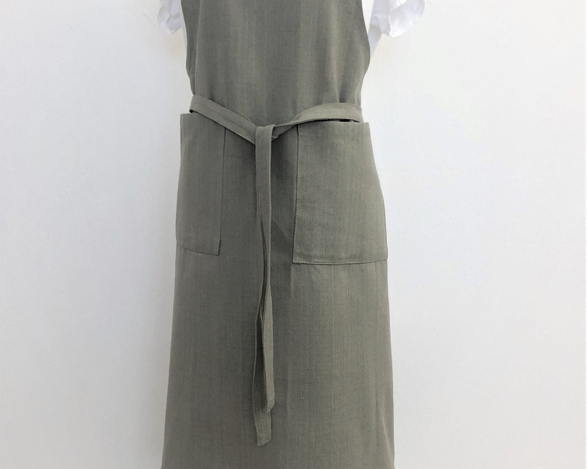 Schürze personalisiert | edle natur graue Leinen-Optik | Schrift in schwarz oder weiß | Schürze mit Deinem Namen | One Size