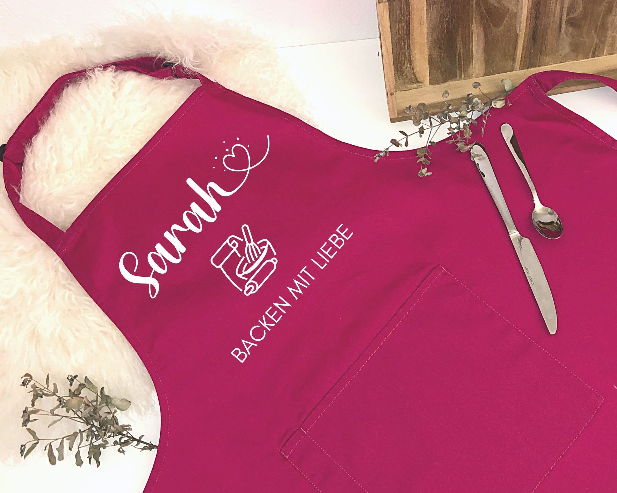 Schürze personalisiert | Backen mit Liebe | Backschürze mit Deinem Namen | One Size | weiß, grau, pink