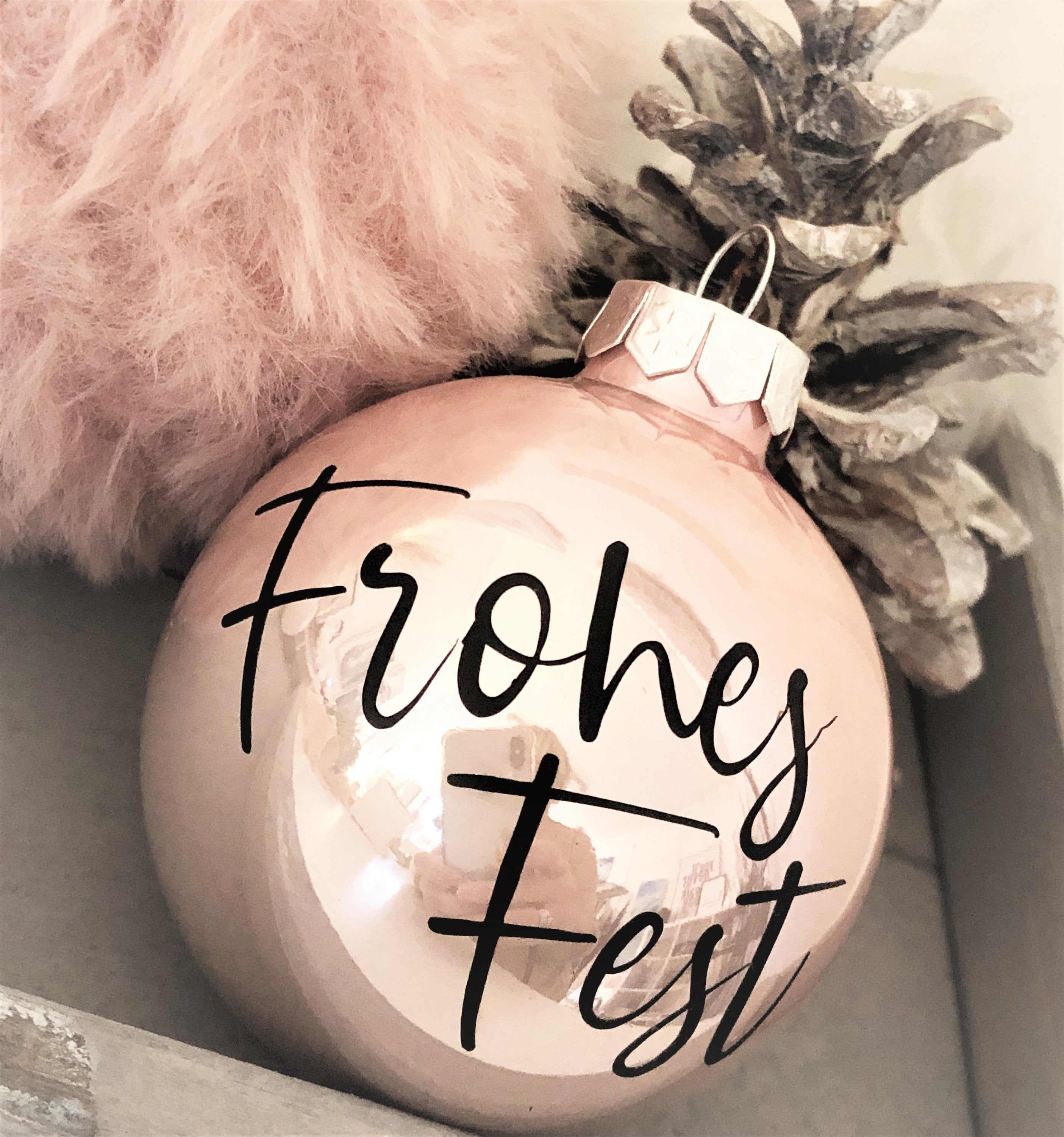 Weihnachtskugel personalisiert | 6 oder 8 cm | rosa