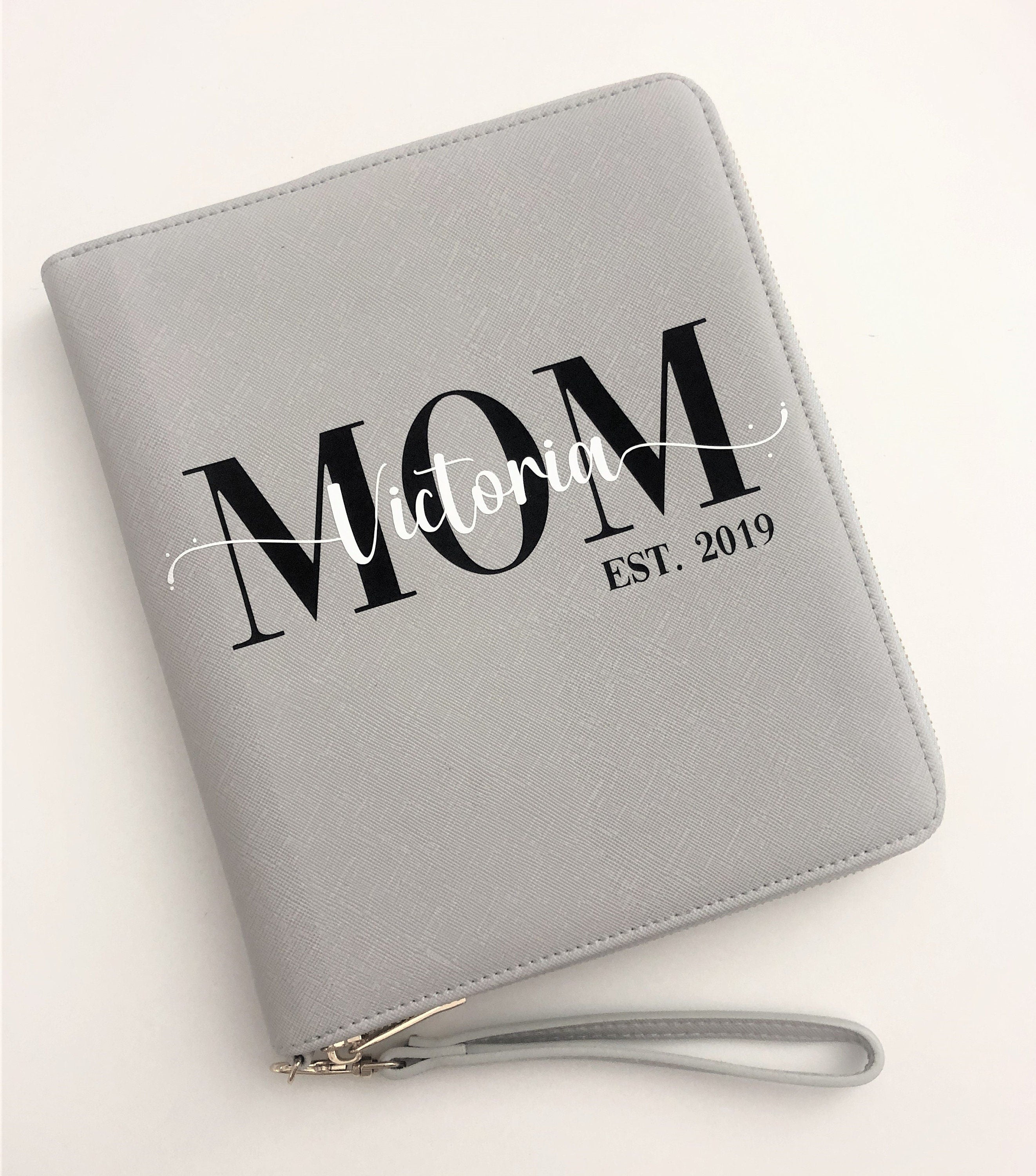 Grauer Organizer für Mutterpass & U-Heft | personalisierte Mappe für alle Unterlagen | Dokumenten Hülle für Mama und Kind