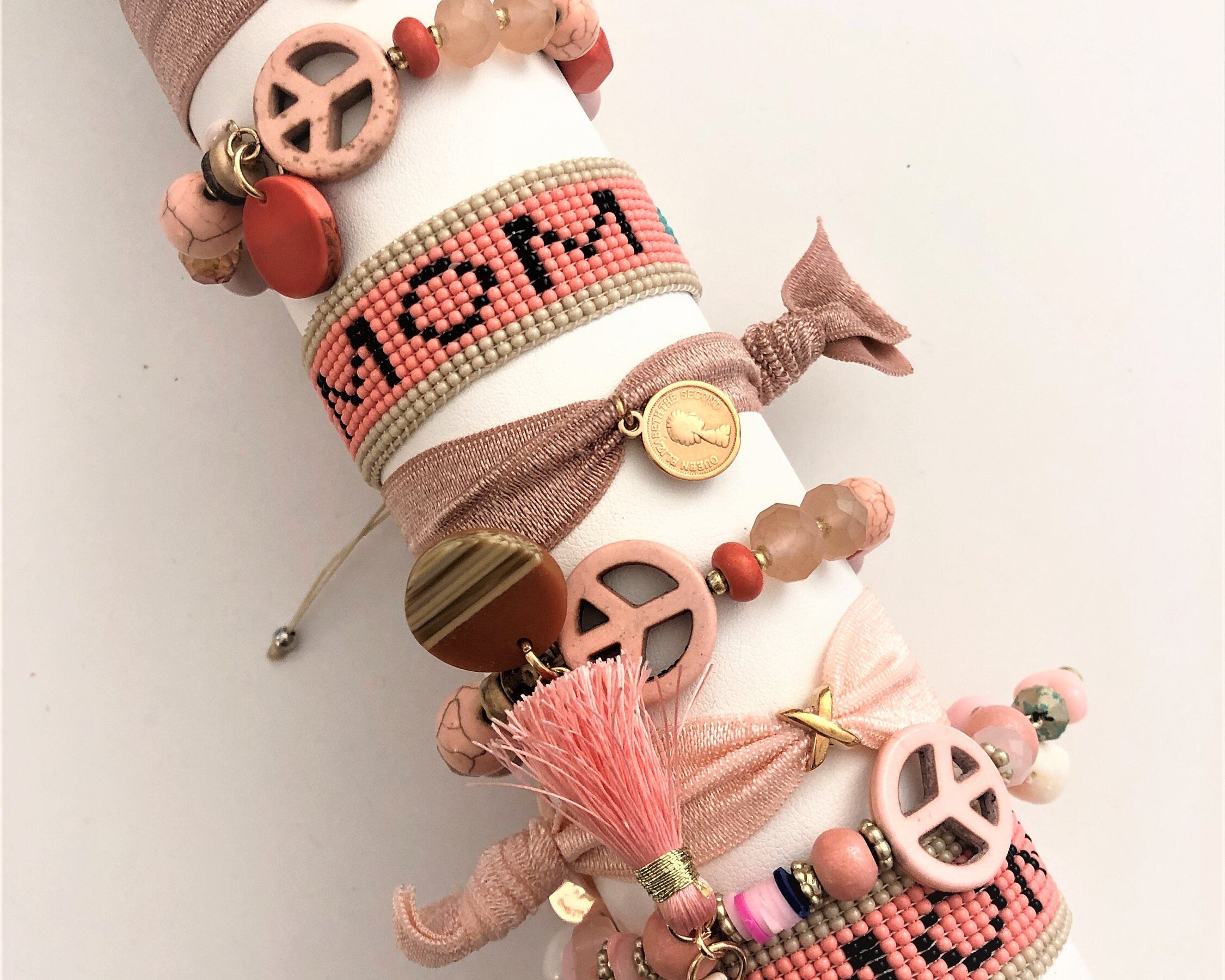 MOM gewebtes Perlenarmband | Ibiza Style | rosa beige schwarz grün | verstellbar | Geschenk Muttertag