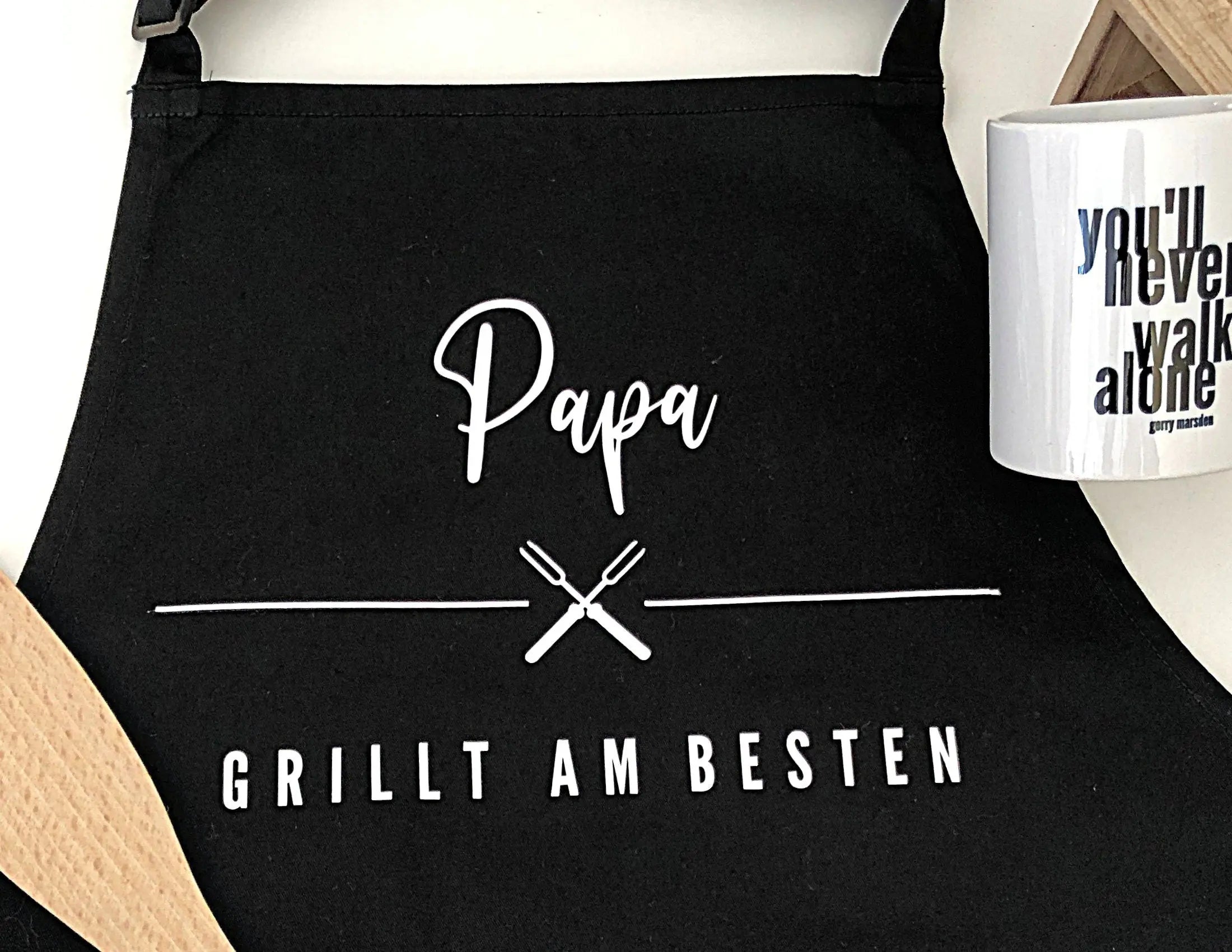 Grill Schürze für Papa | BBQ Schürze | schwarz, grau, weiß | Geschenk Vater Bruder Freund Mann