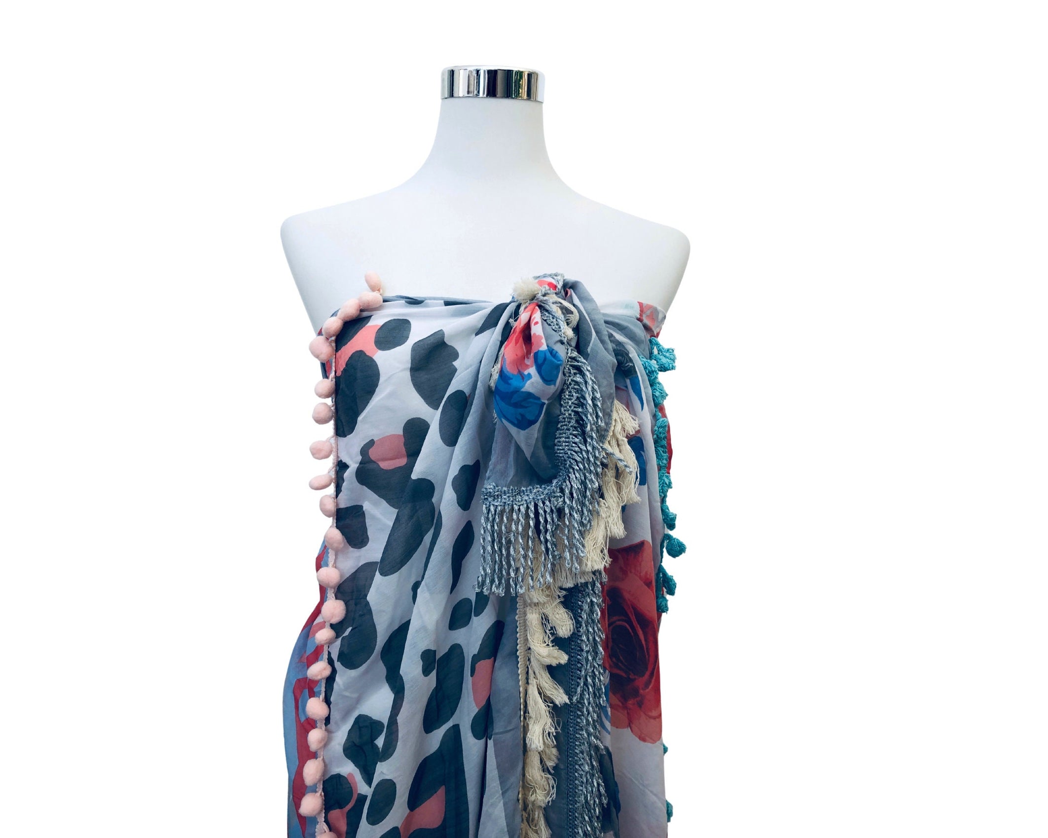 Bunter Pareo im Boho-Style | türkis rosa blau | Fransen | Bommel | Leomuster | Blumen | Ibiza Style