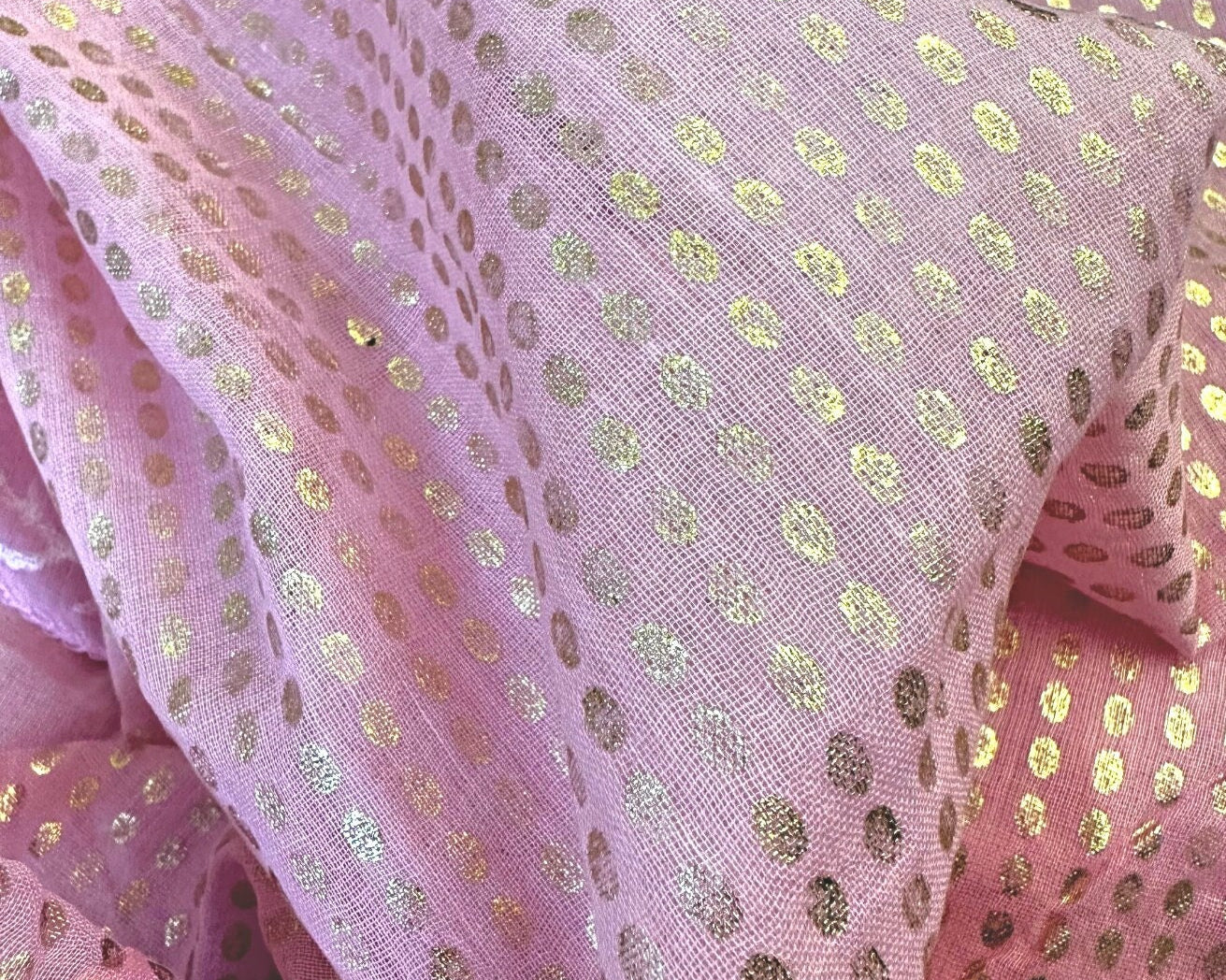 Rosa Tuch im Boho-Style | Leo | zartes Pink mit gold bedruckt | mit Quasten