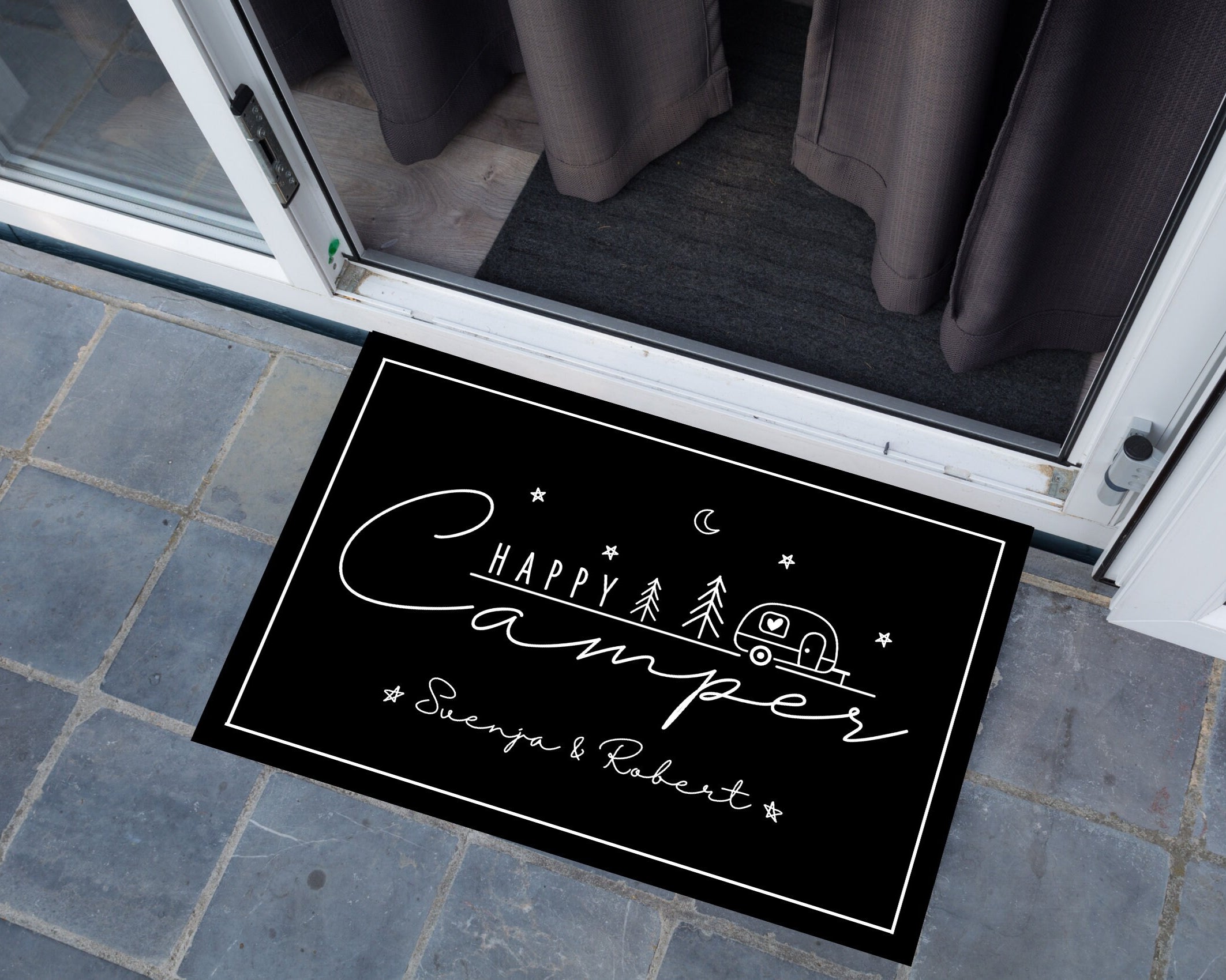 Personalisierte Fußmatte für Camper | Geschenk Wohnmobil | schwarzer Fußabtreter mit Namen