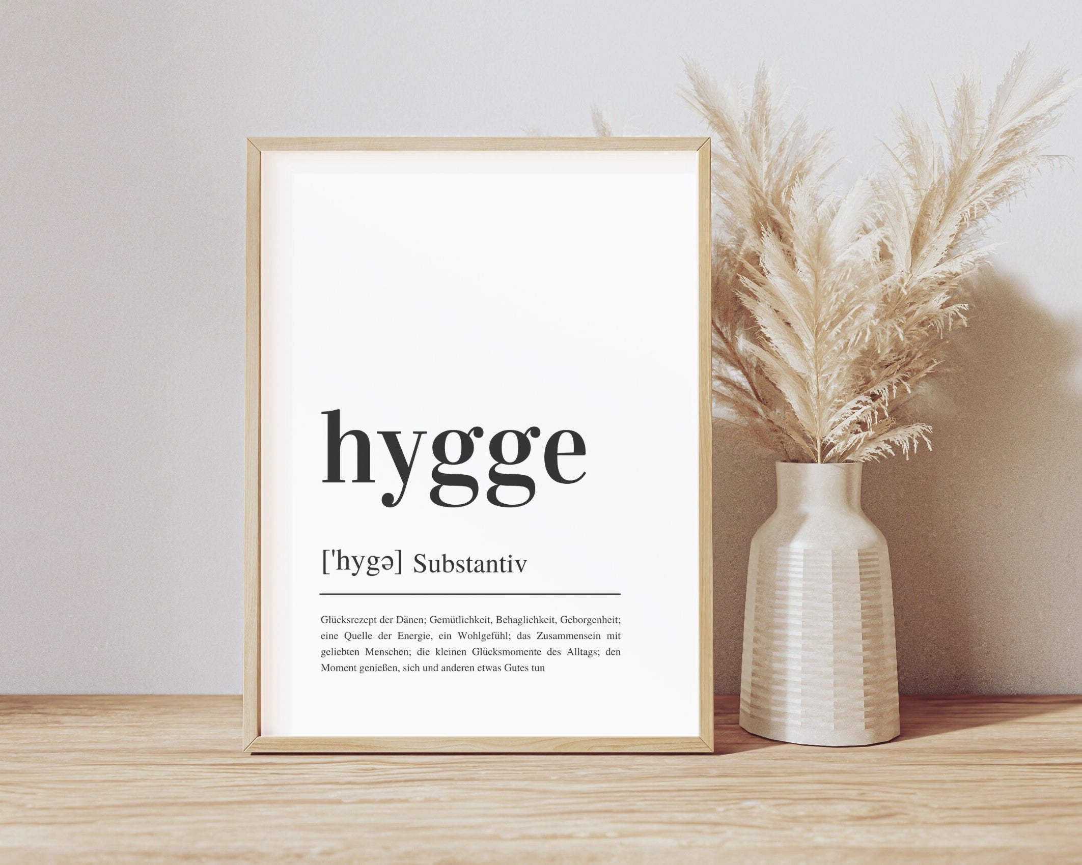 Design Poster | HYGGE | Definition | Digital Print | Typo Bild | gerahmter Kunstdruck | Duden Lautschrift | Gemütlichkeit | Happy | Rahmen