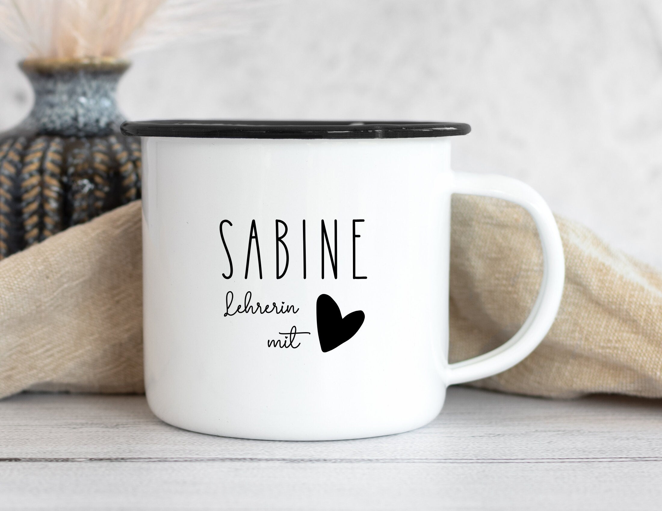 Emaille Tasse | Tasse Lehrerin mit Herz | Abschiedsgeschenk Erzieherin Pflegerin | Emaillebecher