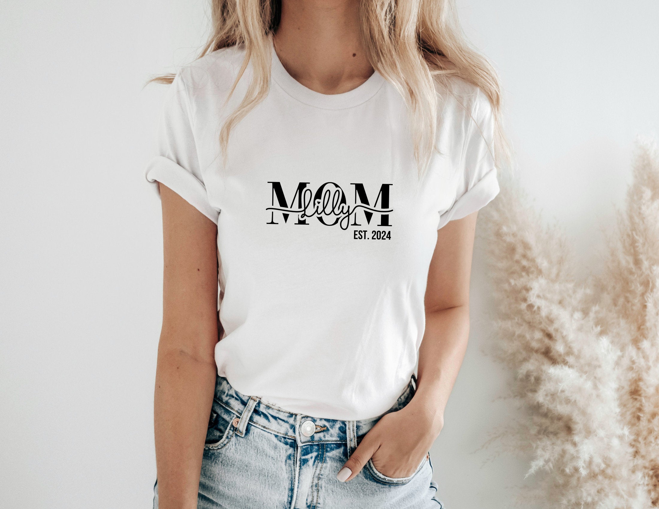 T-Shirt | Mom | personalisierbar | weiß | Muttertag