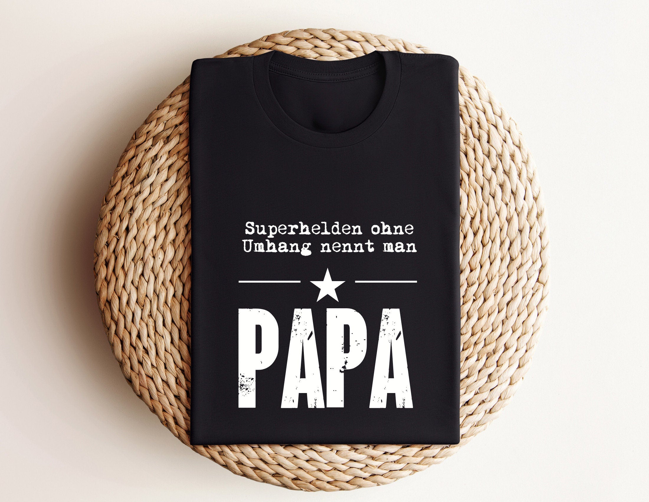T-Shirt Papa | Superhelden ohne Umhang nennt man Papa | in schwarz oder weiß
