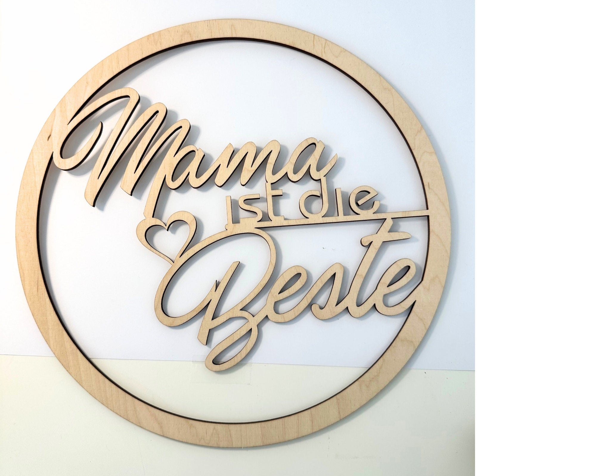 Holzkranz | Mama ist die Beste | Geschenk Muttertag | 25 cm