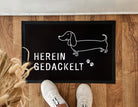 Fußmatte Hereingedackelt | Personalisierter Fußabtreter mit Namen und Dackelmotiv