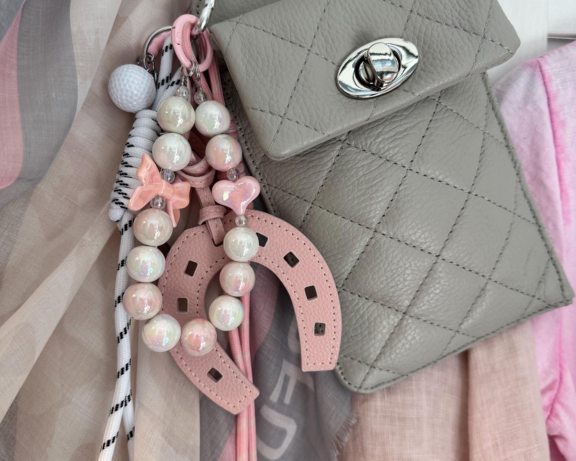 Hufeisen | Anhänger für Tasche oder Schlüssel | Taschenschmuck Taschenanhänger Bag Charm rosa