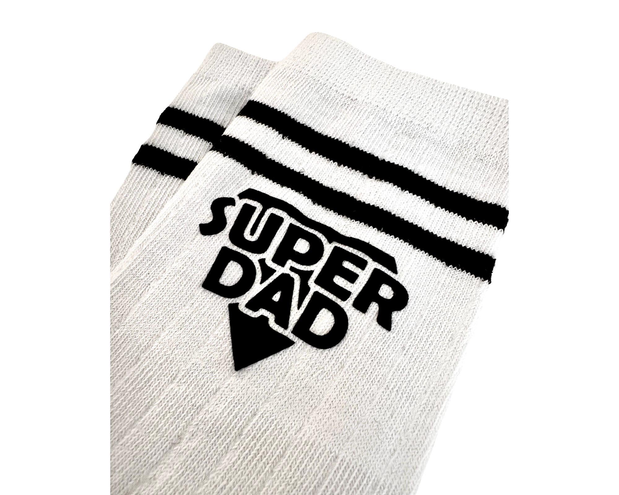 Vatertag: Super Dad Socken witzige Strümpfe beschriftet | lustiges Geschenk Papa Vater Dad