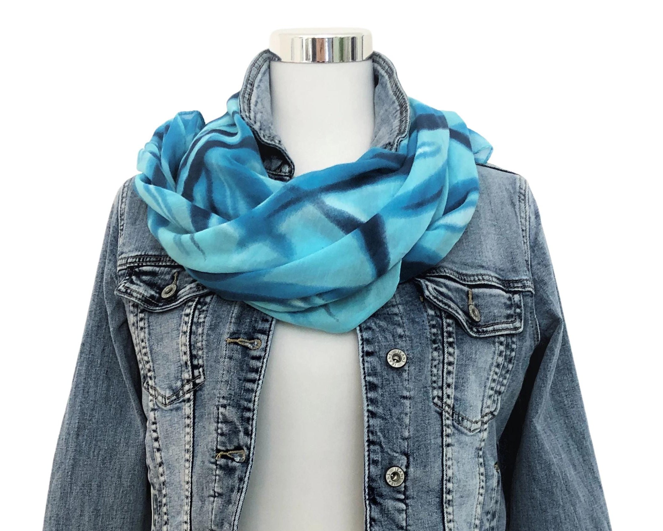 Tuch | Baumwolle mit Seide | dip dye Stil | verwaschene Streifen | blau türkis oder taupe mit blau | Batik Look