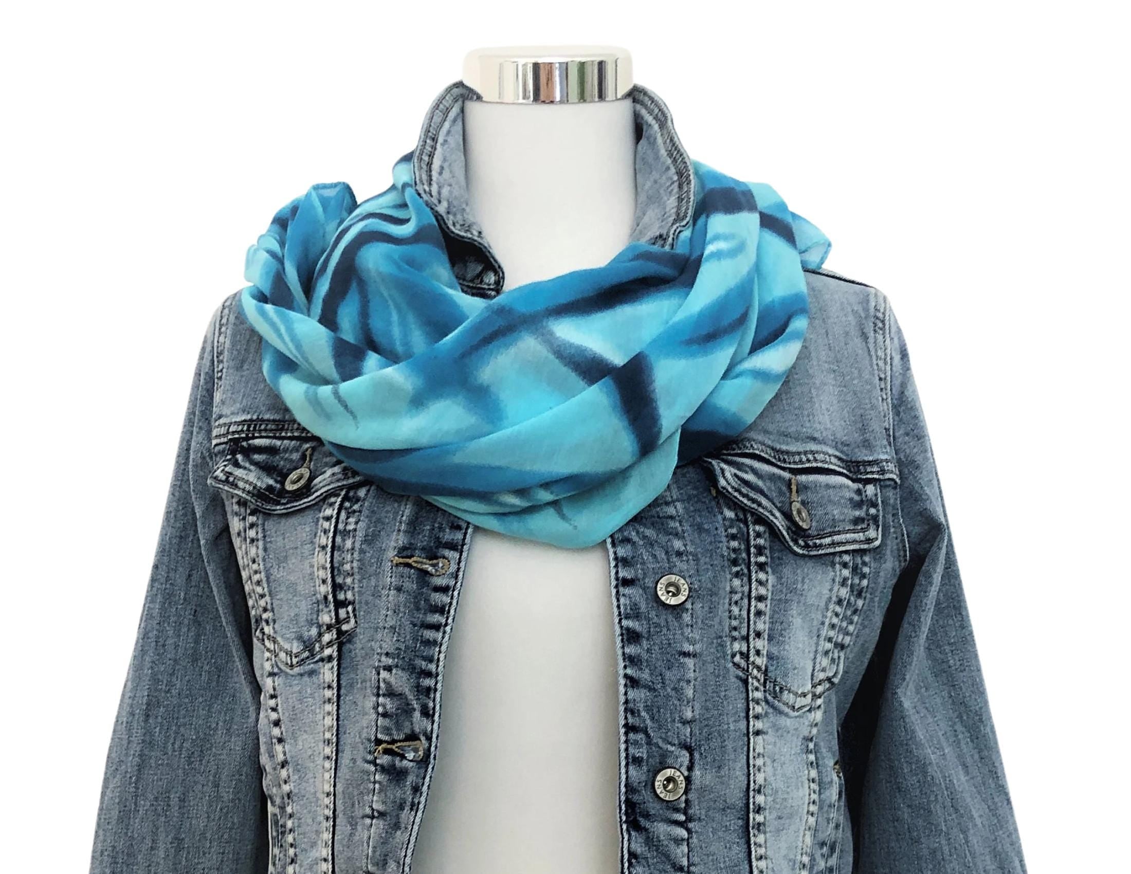 Tuch | Baumwolle mit Seide | dip dye Stil | verwaschene Streifen | blau türkis oder taupe mit blau | Batik Look