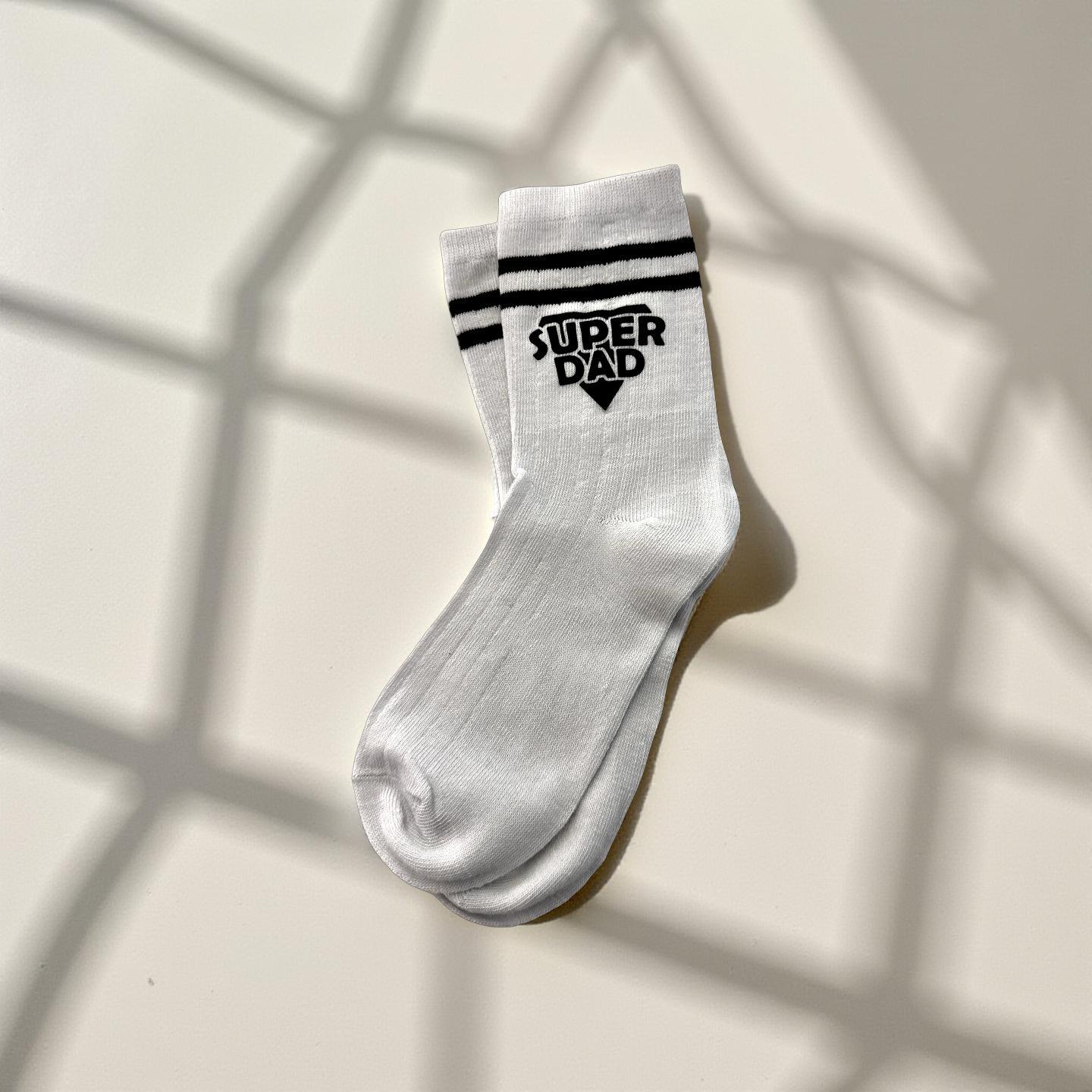 Vatertag: Super Dad Socken witzige Strümpfe beschriftet | lustiges Geschenk Papa Vater Dad