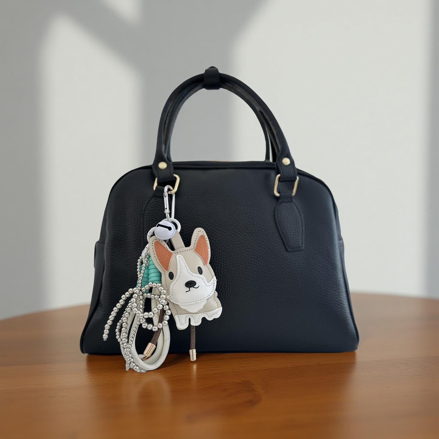 Hunde Anhänger | mit kleinen Ketten, Glöckchen und Schnüren | Taschenschmuck Taschenanhänger | Bag Charm mit Hund