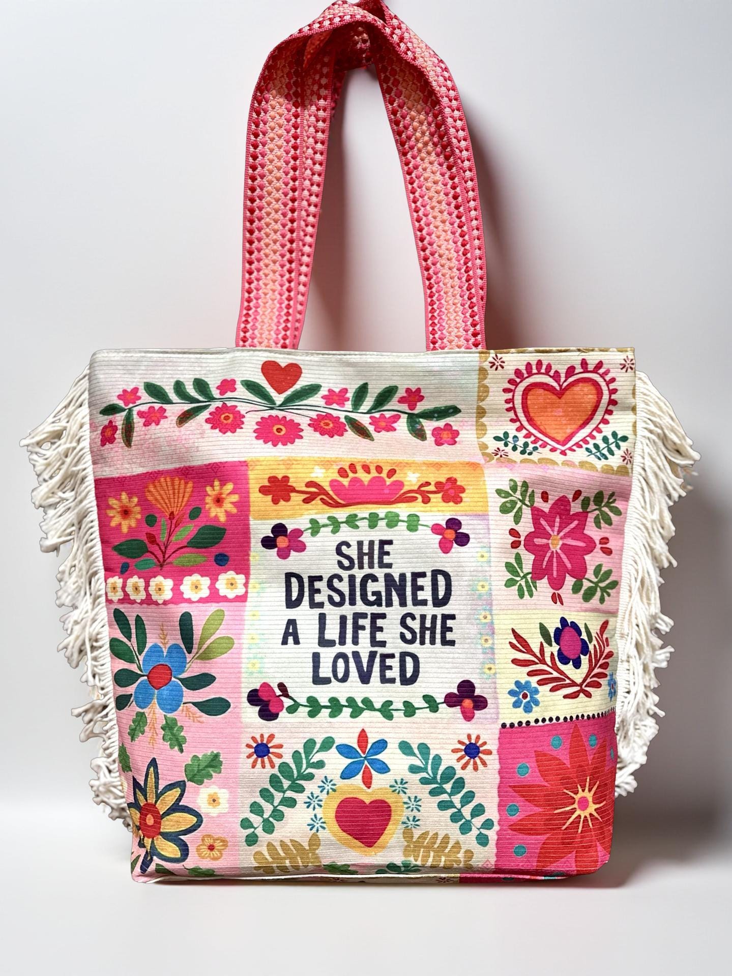 Hippie Tasche mit Blumen Patchwork | She designed a life she loved | Boho Schultertasche mit Fransen – Baumwolle | Festival Bag groß