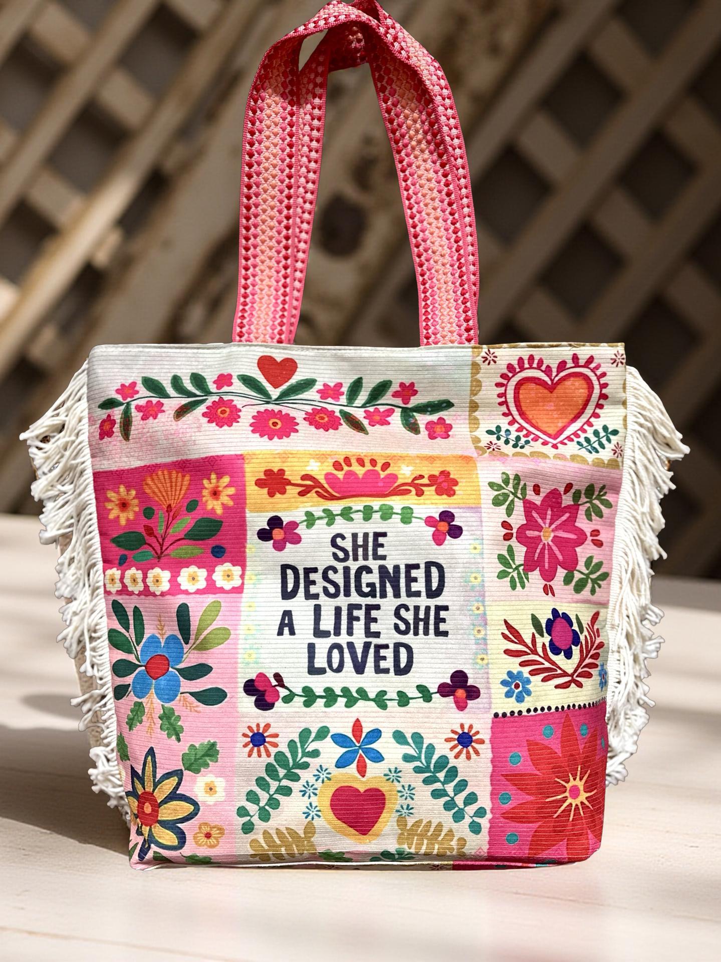 Hippie Tasche mit Blumen Patchwork | She designed a life she loved | Boho Schultertasche mit Fransen – Baumwolle | Festival Bag groß