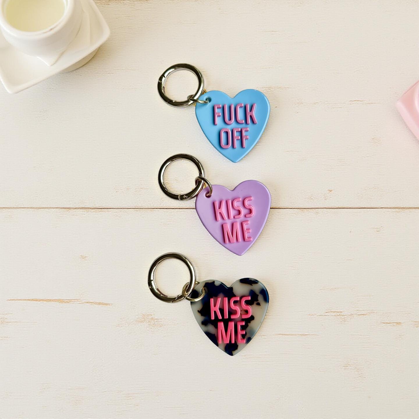 Herz Anhänger am großen goldenen Karabiner | Charm für Taschen | Schlüsselanhänger | Taschenschmuck Taschenanhänger | Bag Charm