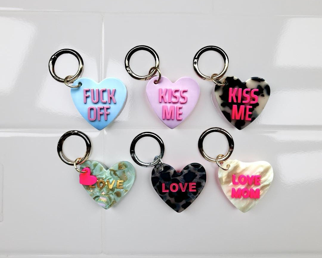 Herz Anhänger am großen goldenen Karabiner | Charm für Taschen | Schlüsselanhänger | Taschenschmuck Taschenanhänger | Bag Charm