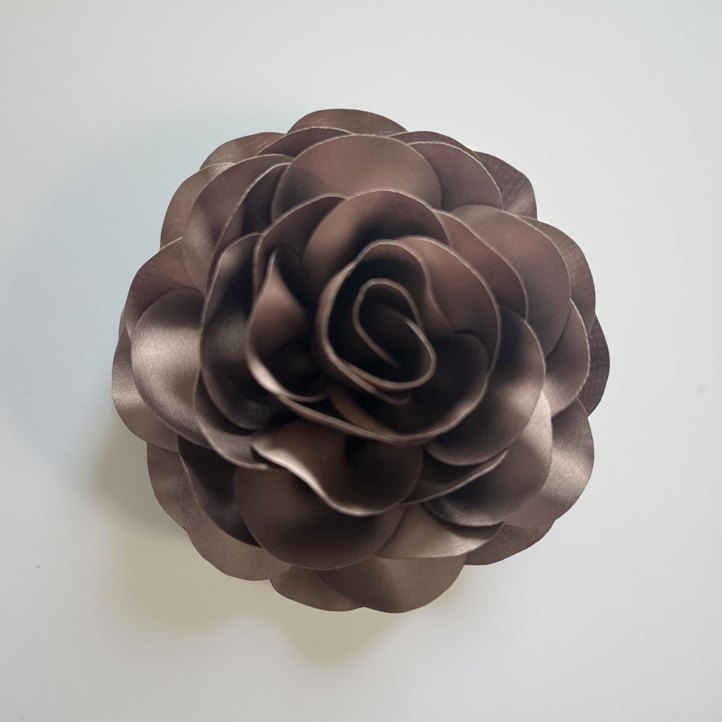 Blüten Brosche aus Satin | Blumen Brosche | Anstecker | Rose zum Anstecken