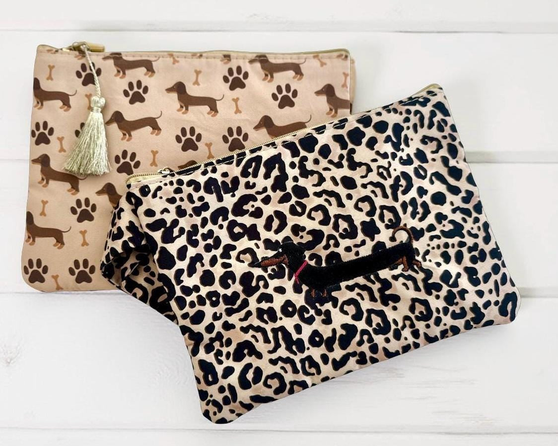 Dackel Kosmetiktaschen | Schminktasche mit Dackelmotiven | bestickt | Geschenk Dackelliebhaber