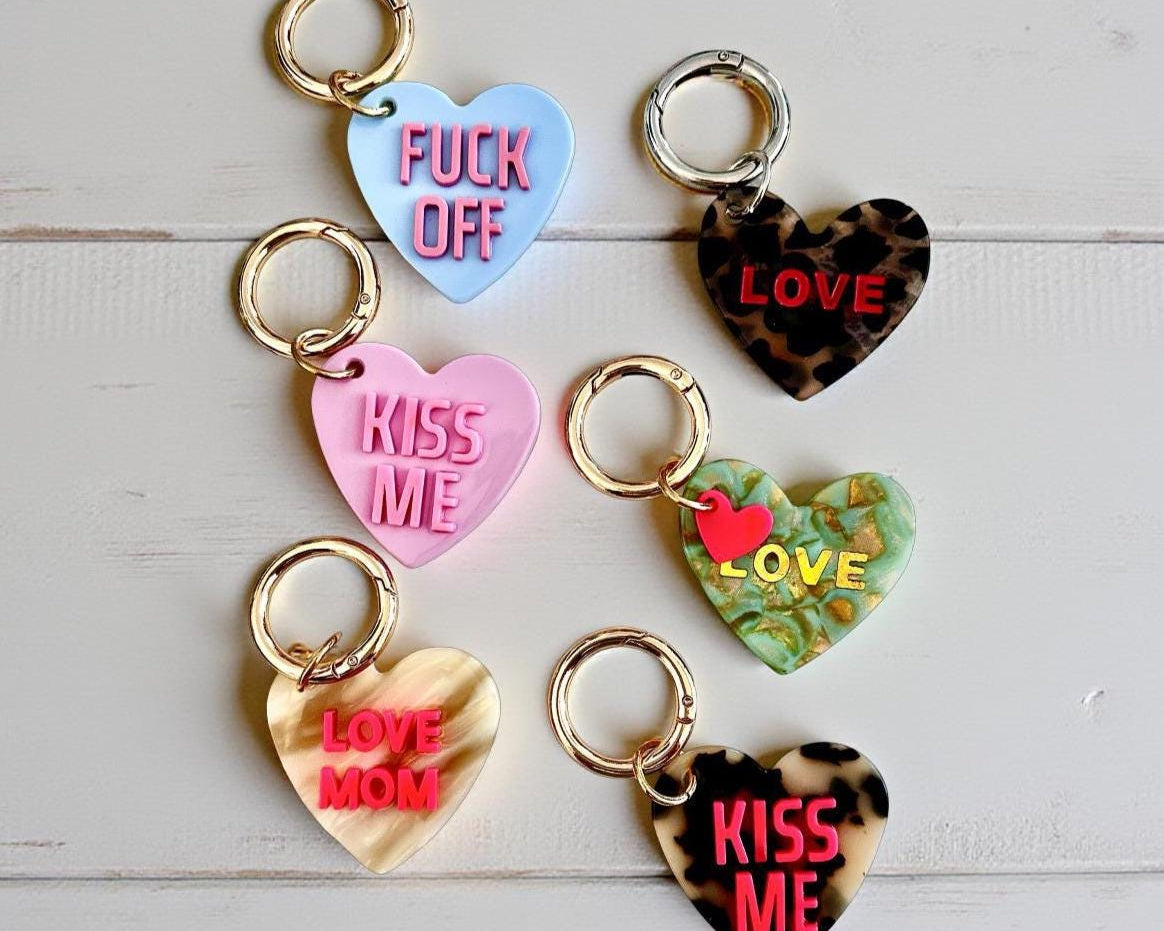 Herz Anhänger am großen goldenen Karabiner | Charm für Taschen | Schlüsselanhänger | Taschenschmuck Taschenanhänger | Bag Charm