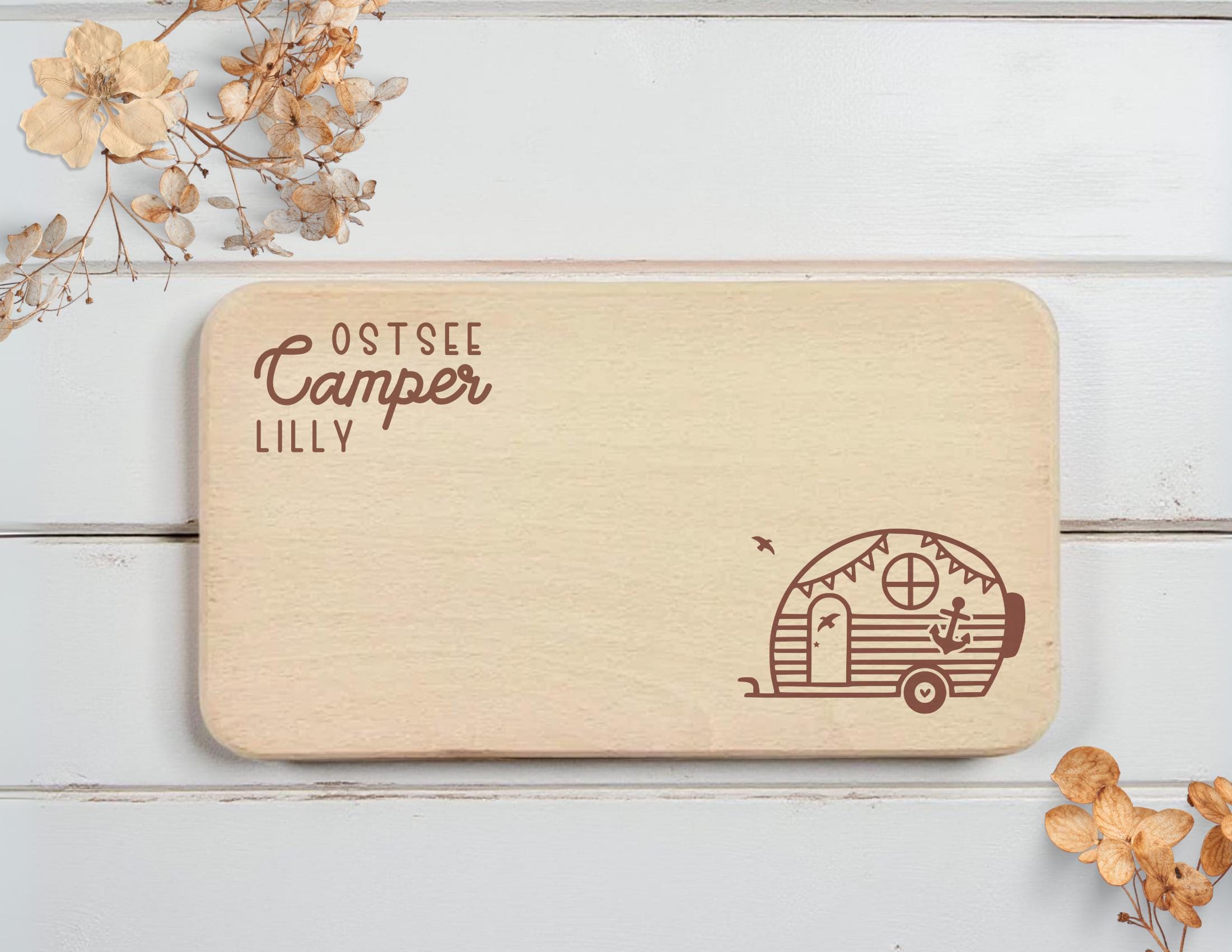 Personalisiertes Frühstücksbrettchen für Camper | Lasergravur | Buchenholz | Geschenkidee Camping mit Namen