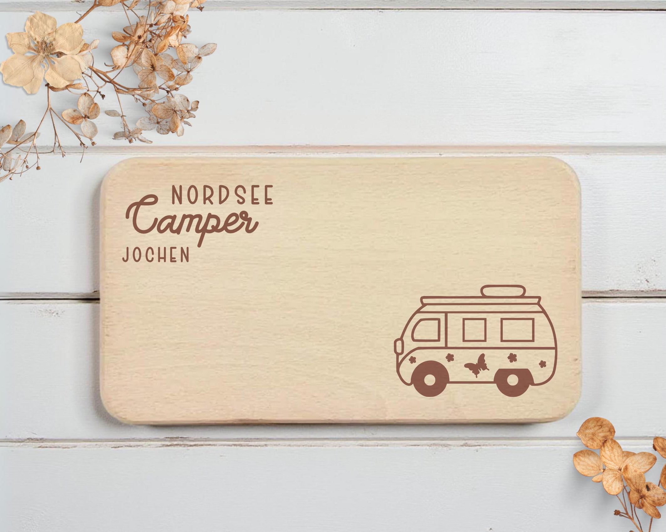 Personalisiertes Frühstücksbrettchen für Camper | Lasergravur | Buchenholz | Geschenkidee Camping mit Namen