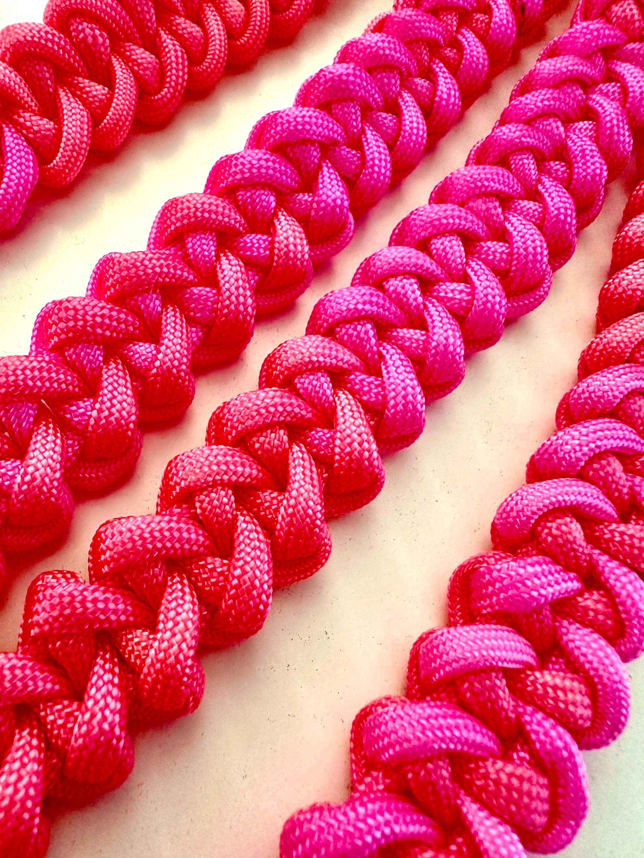 Handyschnur geknüpft Makramee | pink orange | Band für Mobiltelefone inkl. Adapter | Taschengurt | changierender leuchtender Farbverlauf