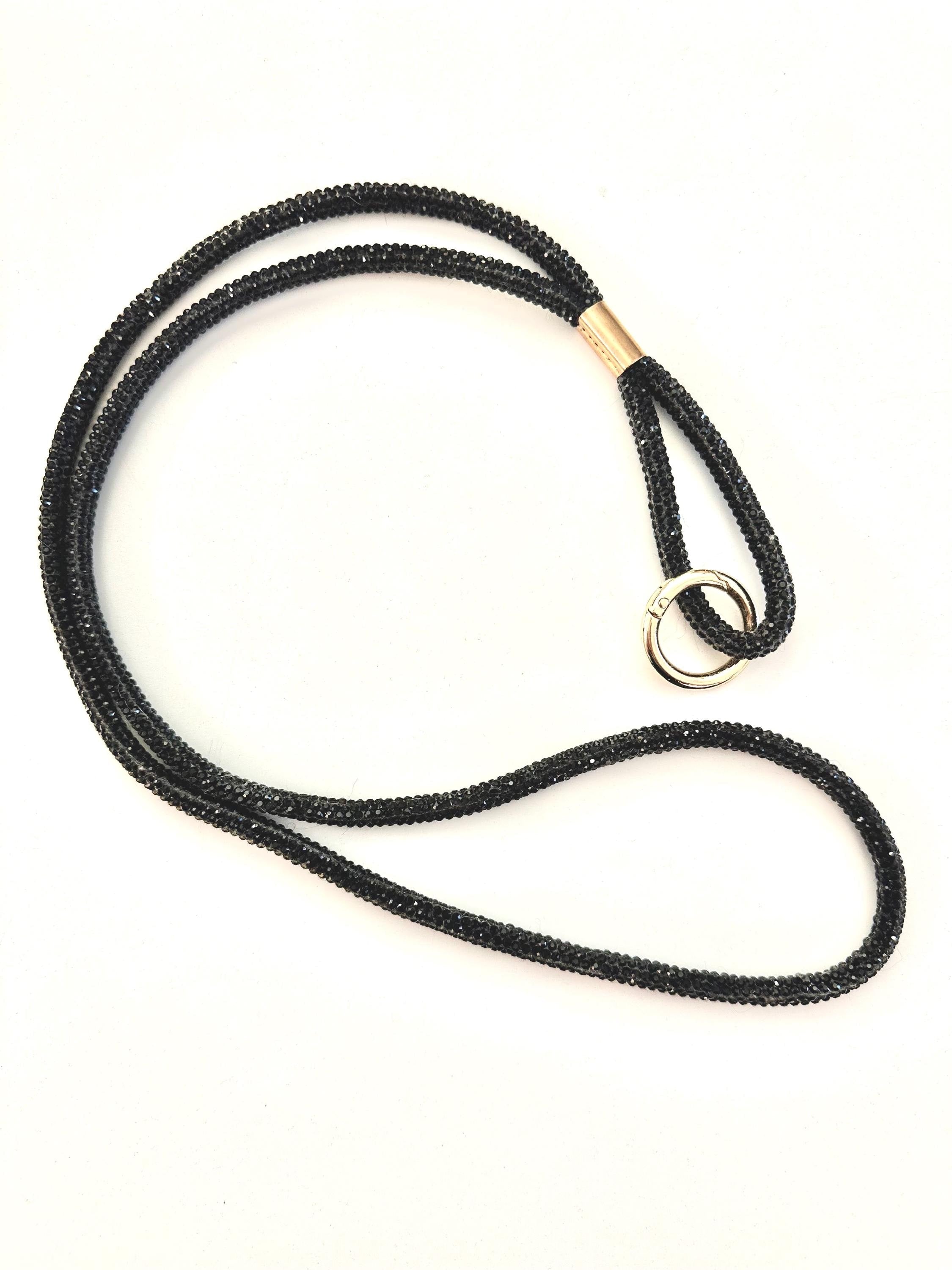 Edle Handyketten in schwarz weiß | universal Schnur Band für Mobiltelefone inkl. Adapter | pink | Smiley Anhänger | Perlen