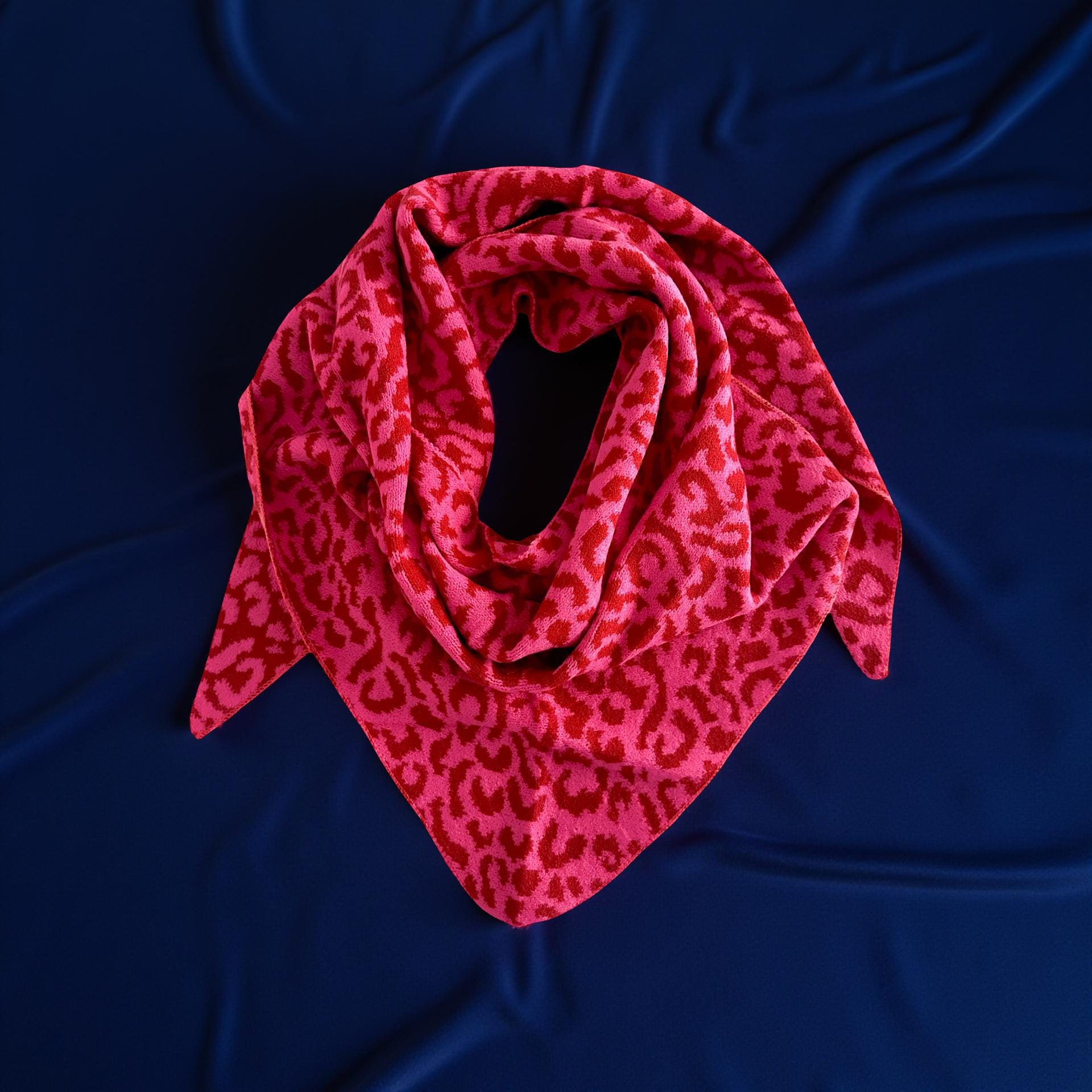 Leo Schal | Dreieckstuch pink und weinrot im Leomuster | 180 x 120 cm | Strick Viscose