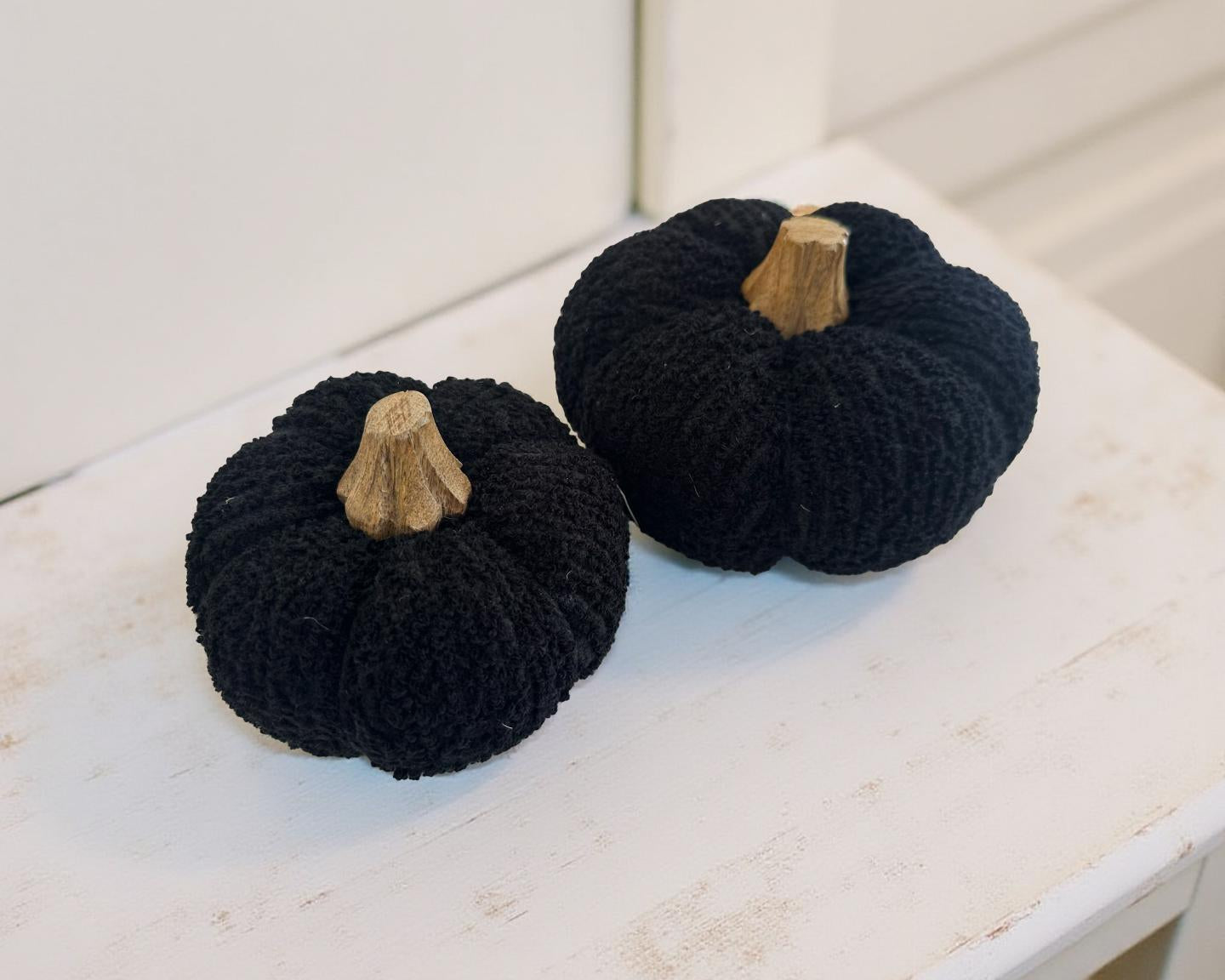 Deko Kürbisse | schwarzer Stoff mit Holz | in zwei Größen | Halloween Herbst Dekoration