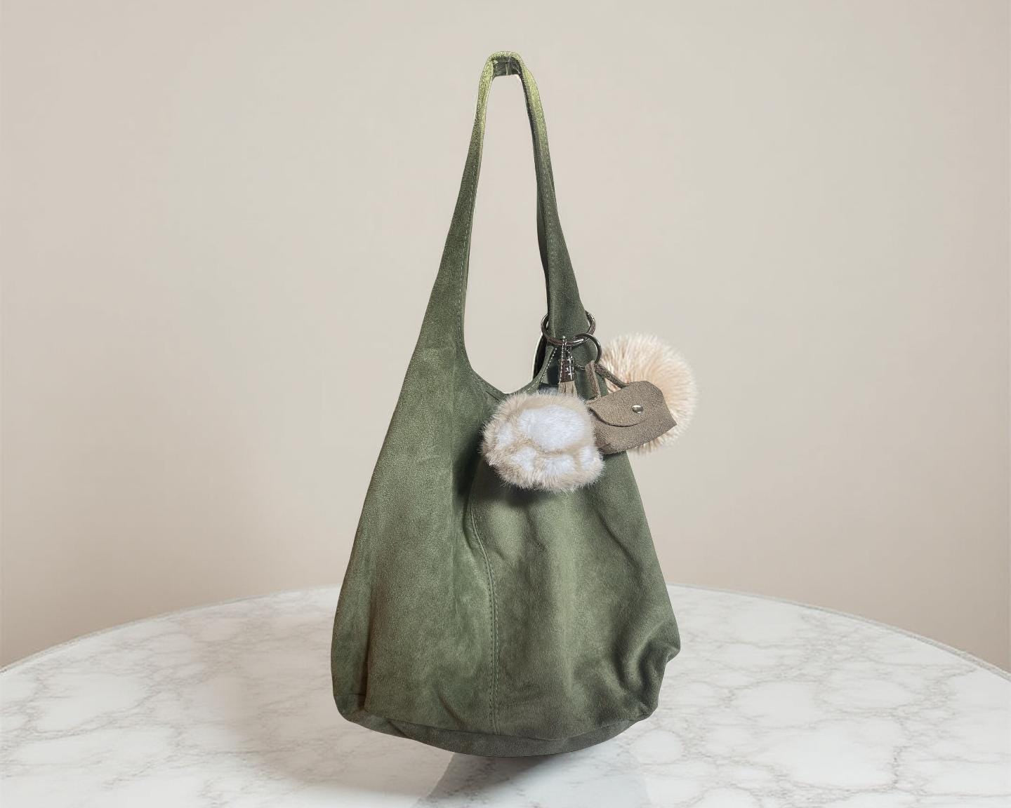 Plüsch Pfote | Anhänger für Tasche oder Schlüssel | Taschenschmuck Taschenanhänger | Bag Charm | grau, rosa oder beige