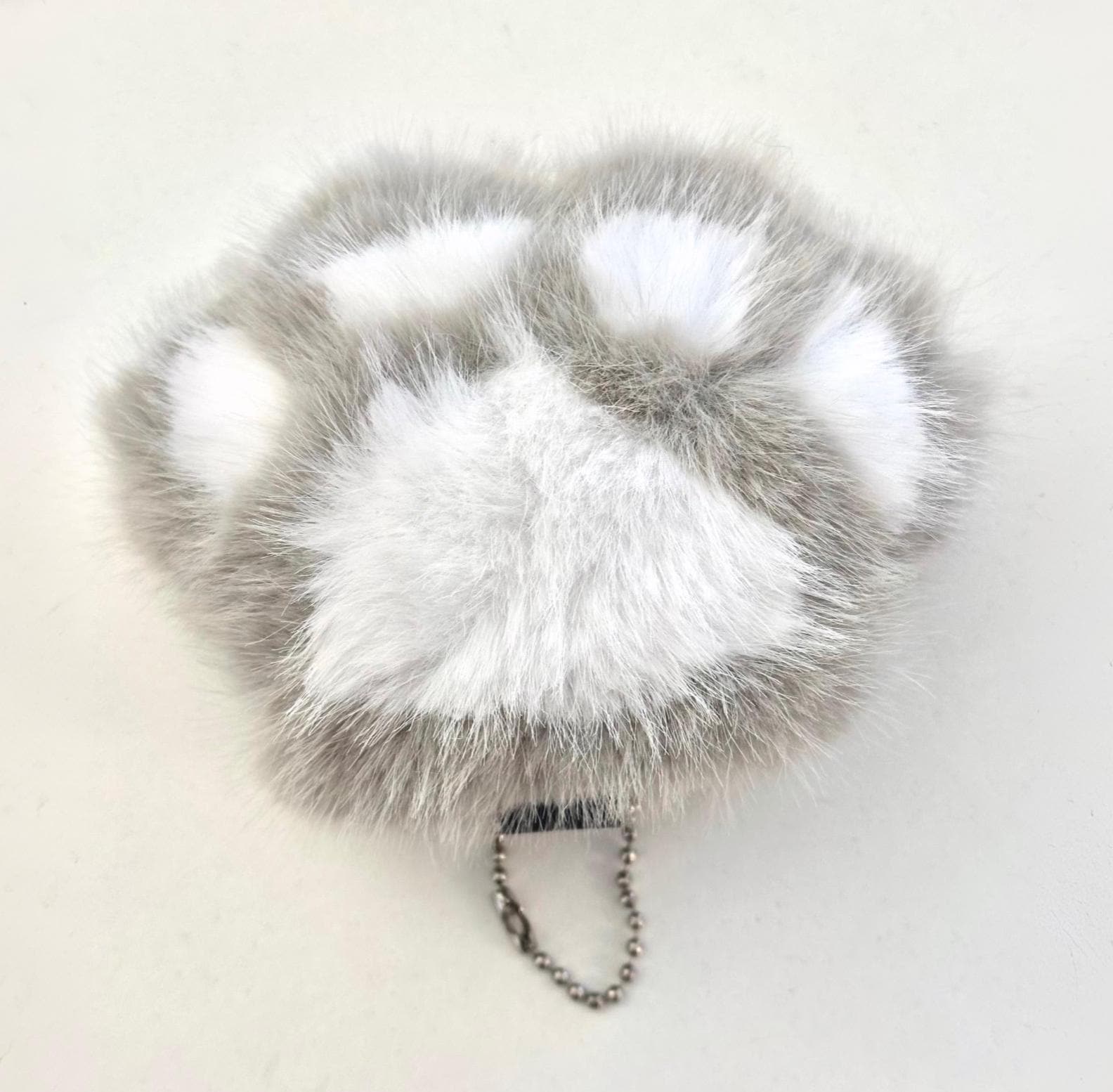 Plüsch Pfote | Anhänger für Tasche oder Schlüssel | Taschenschmuck Taschenanhänger | Bag Charm | grau, rosa oder beige