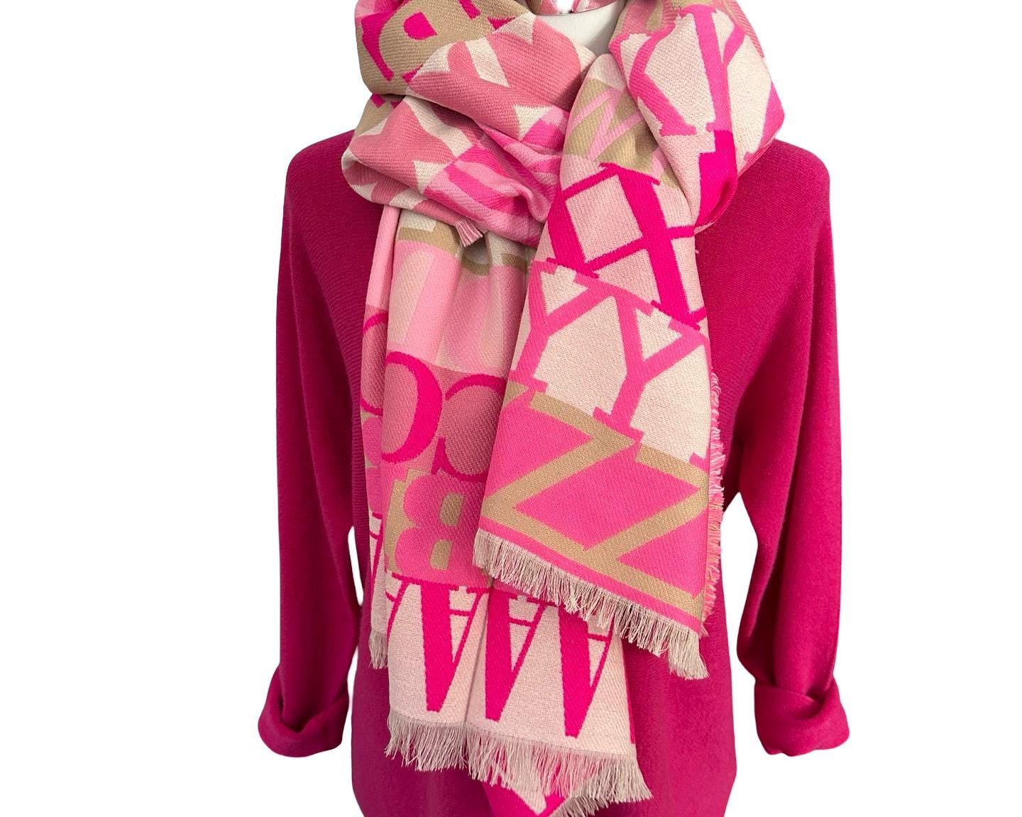 Breiter Schal Alphabet Buchstaben in Rosa, weiß und pink| Viskose | Webschal Tuch Stola | 180 x 70 cm