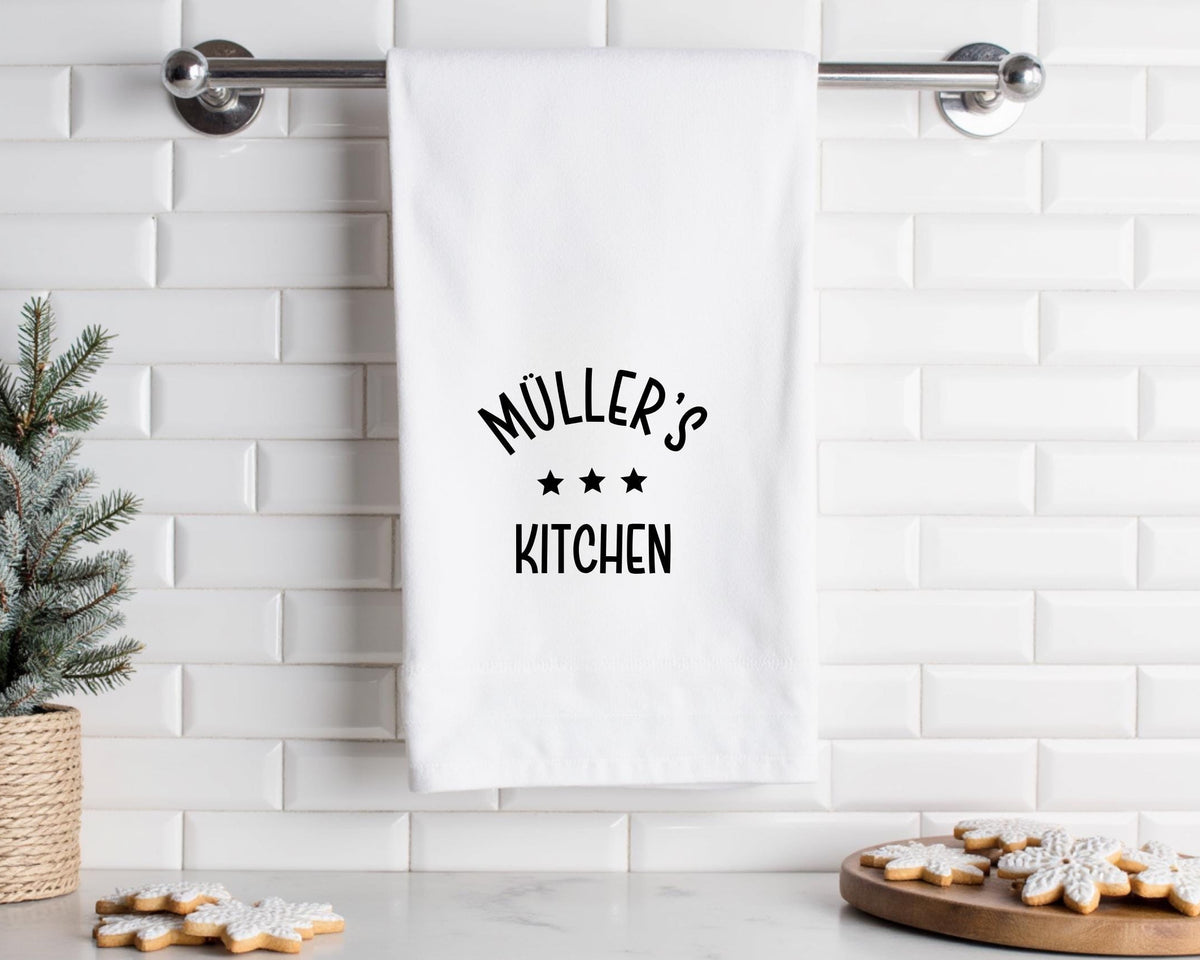 Geschirrtuch personalisiert | Name und Kitchen | in weiß mit schwarzer Schrift | Geschenk Weihnachten