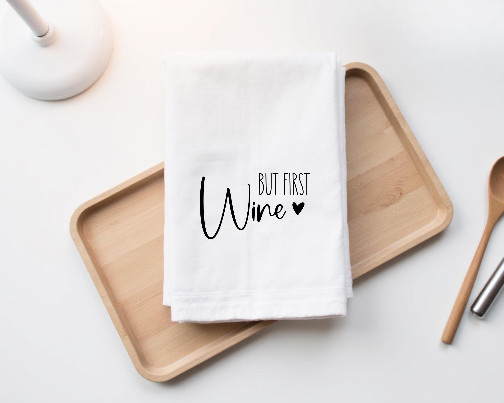 Geschirrtuch | But First Wine | lustiger Spruch | in weiß, grau oder schwarz