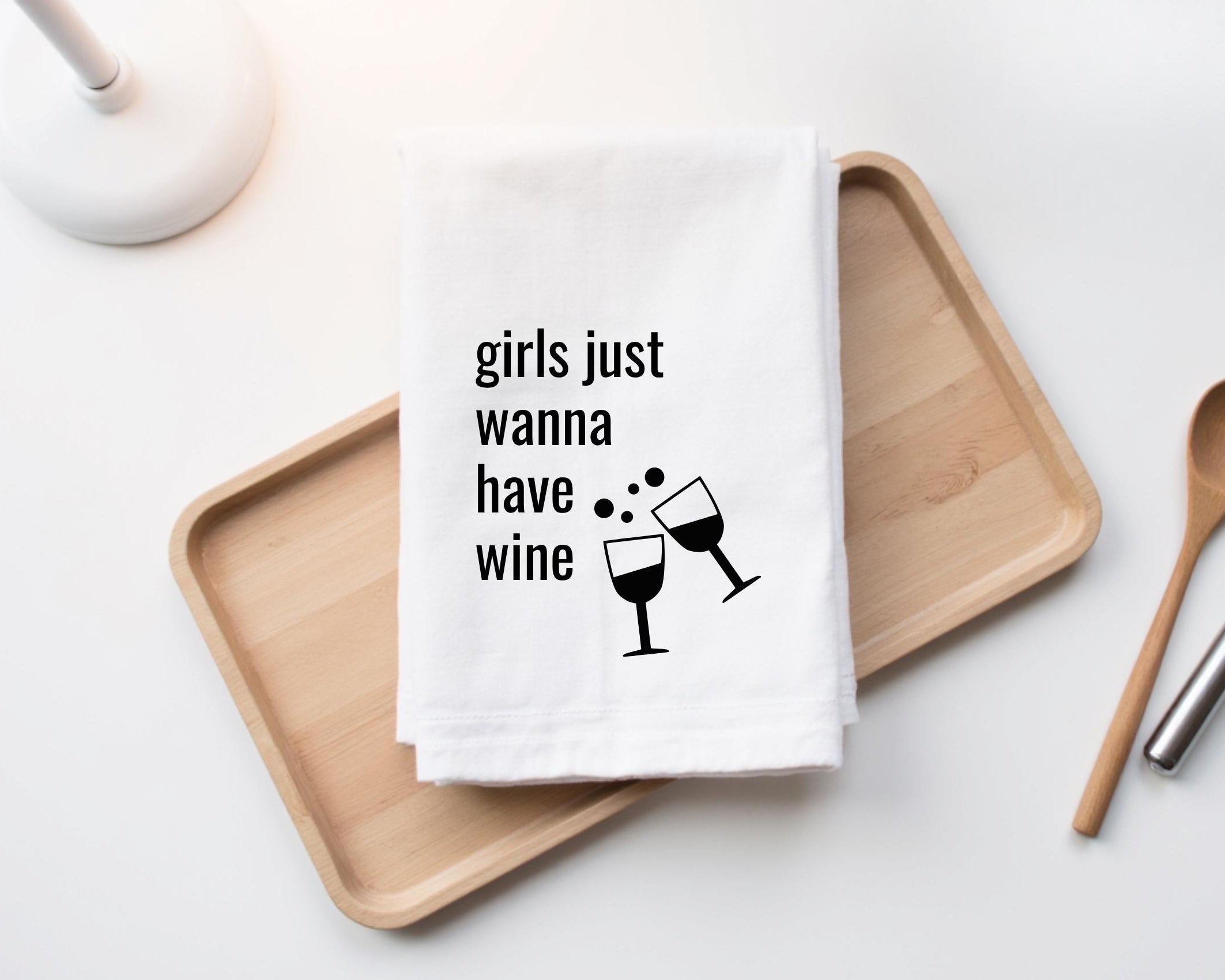 Geschirrtuch | Girls just wanna have wine | lustiger Spruch | Mädelsabend Geschenk | in weiß oder schwarz