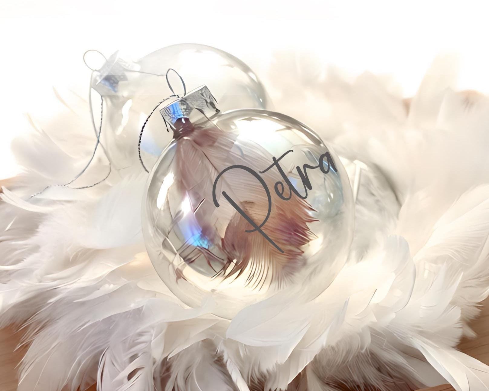 Personalisierte Weihnachtskugel aus irisierendem Glas | gefüllt mit Federn | Seifenblasen Kugell | 7 oder 8 cm | mit Namen