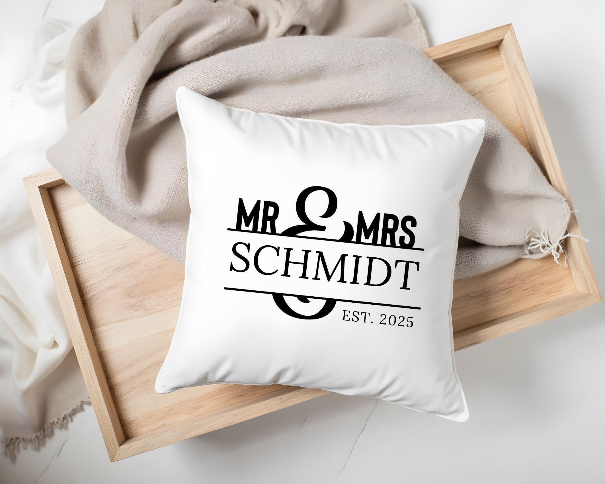 Kissen Hochzeit | Hochzeitskissen | personalisiertes Kissen 40 x 40 cm | Brautpaar | Mr. & Mrs. Name Jahr
