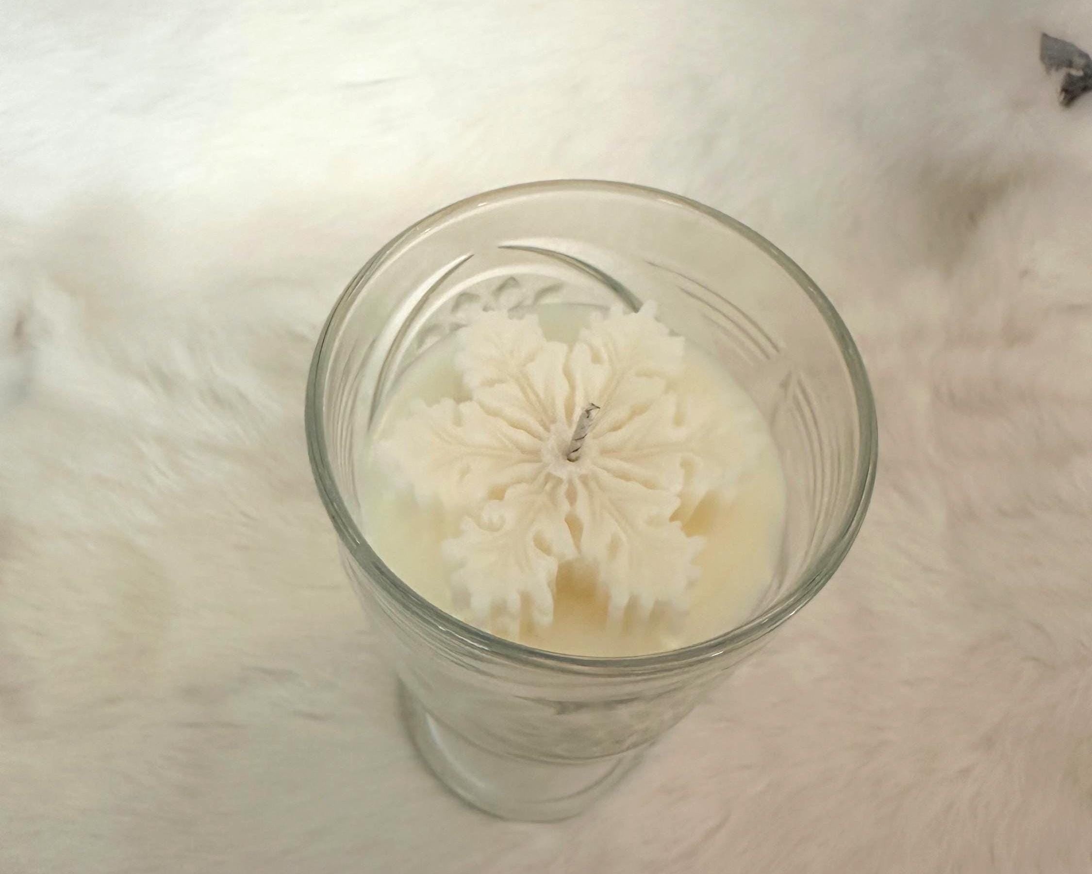 Weihnachtskerzen Eiskristall im Glas | Duftkerze Sojawachs im Glas als Geschenkidee Mitbringsel