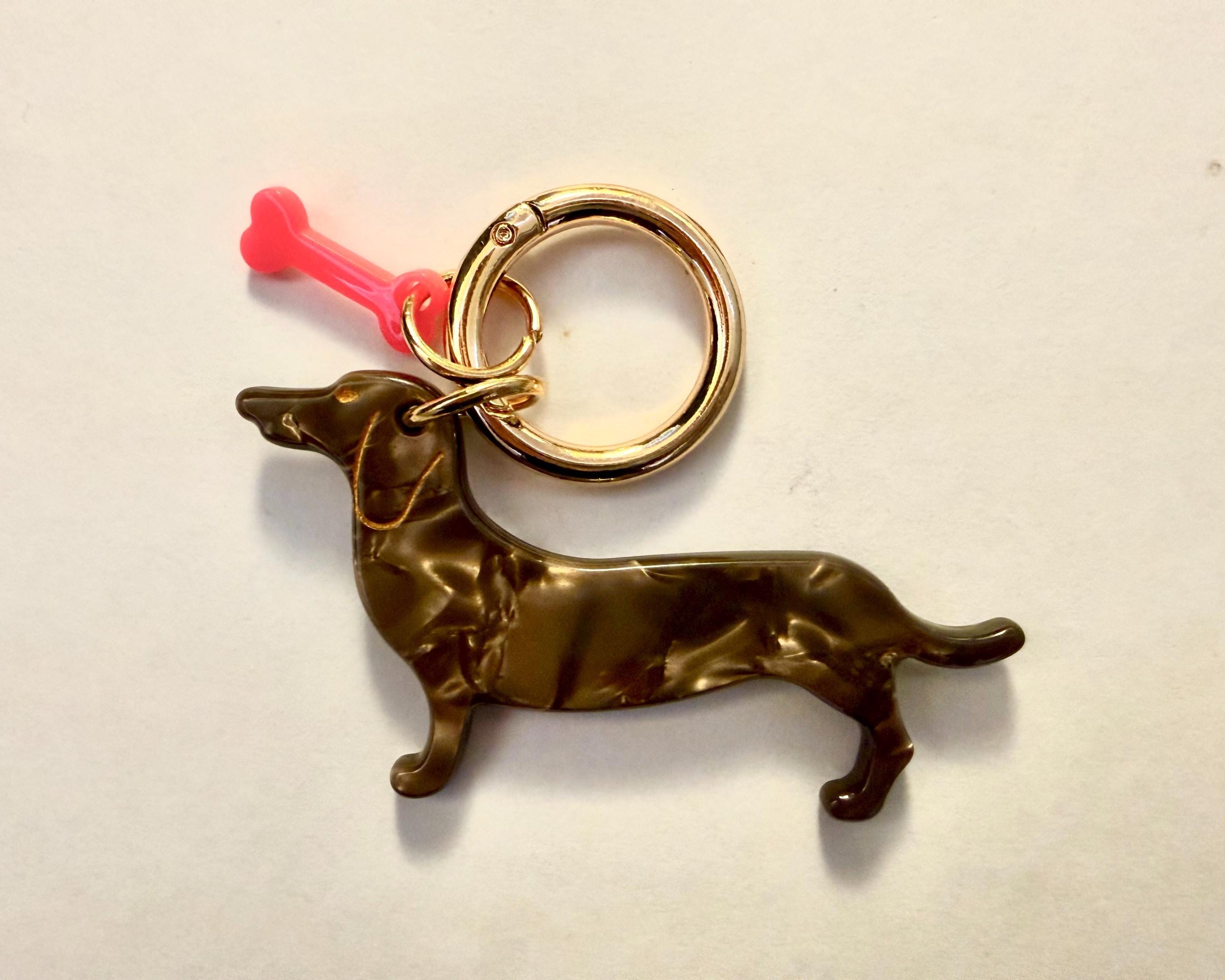 Dackel Anhänger am großen goldenen Karabiner | Charm für Taschen | Schlüsselanhänger | Taschenschmuck Taschenanhänger | Bag Charm