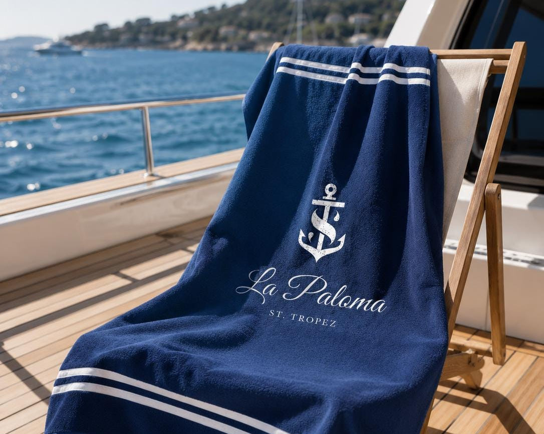 Personalisiertes Bootshandtuch mit Bootsname | Yacht Handtuch | Geschenk Bootsbesitzer | Maritime Badehandtücher 3 Größen | 3 Designs