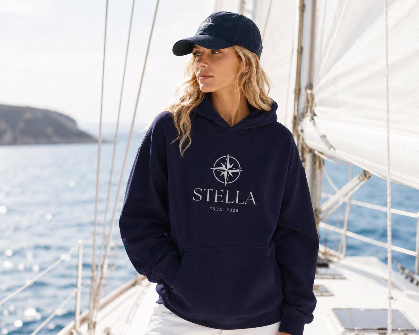 Personalisierter Oversized Hoodie mit Bootsname – Unisex Hoodie für Segler, Bootseigner & Yachtfans | blau oder weiß