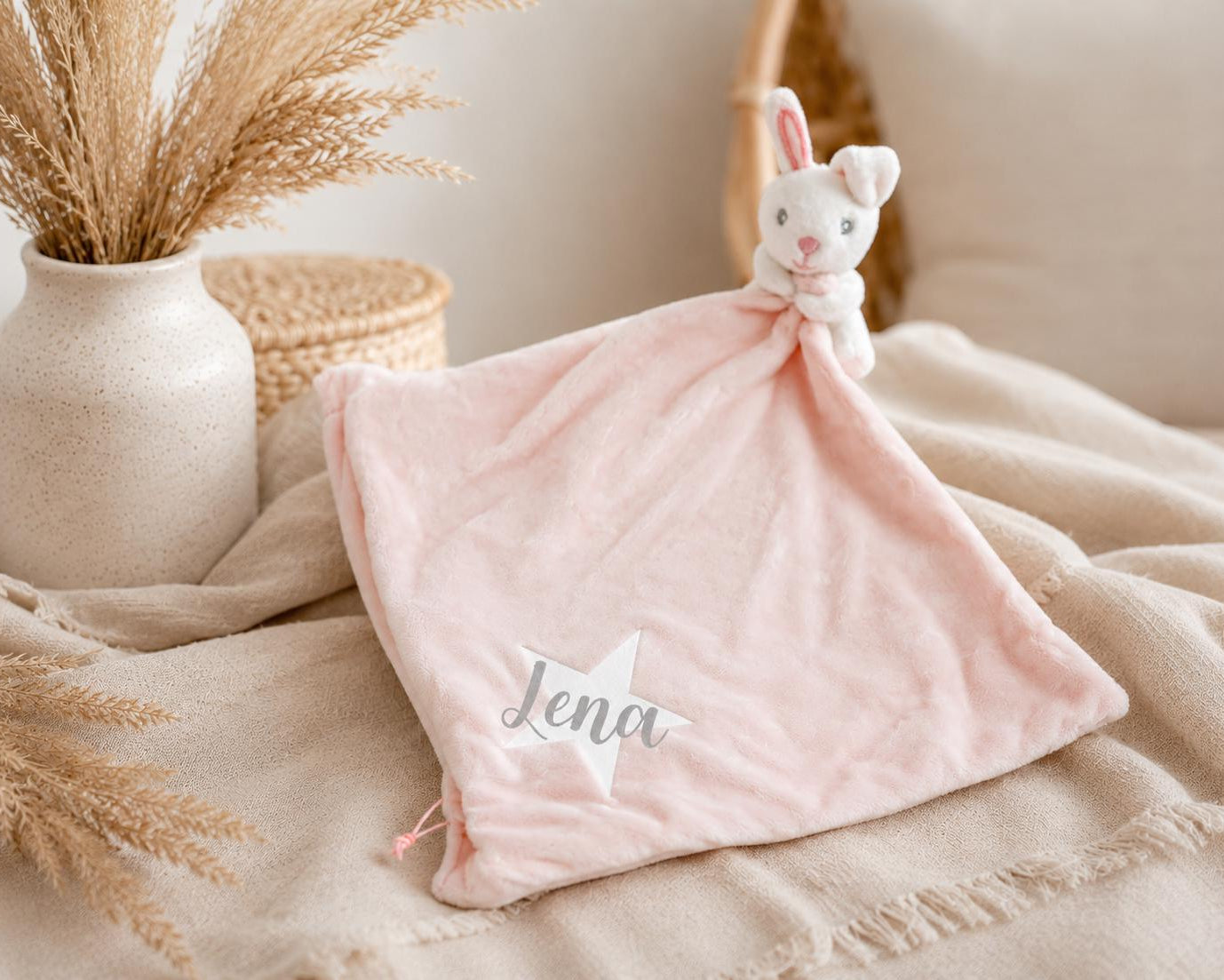 Kissen mit Häschen oder Bärchen | personalisiert | Baby Name | rosa oder hellblau | Samt
